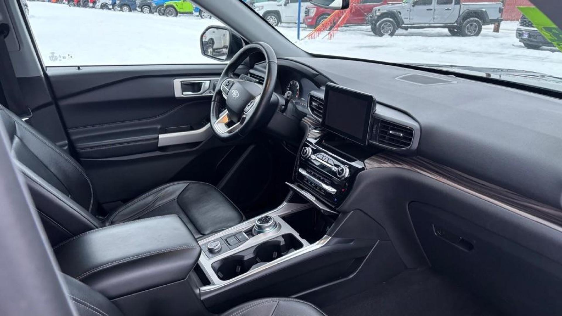 2022 GRAY FORD EXPLORER LIMITED (1FMSK8FH3NG) with an 2.3L engine, Automatic transmission, located at 2525 S. Cushman, Fairbanks, AK, 99701, (907) 452-5707, 64.824036, -147.712311 - Photo#2