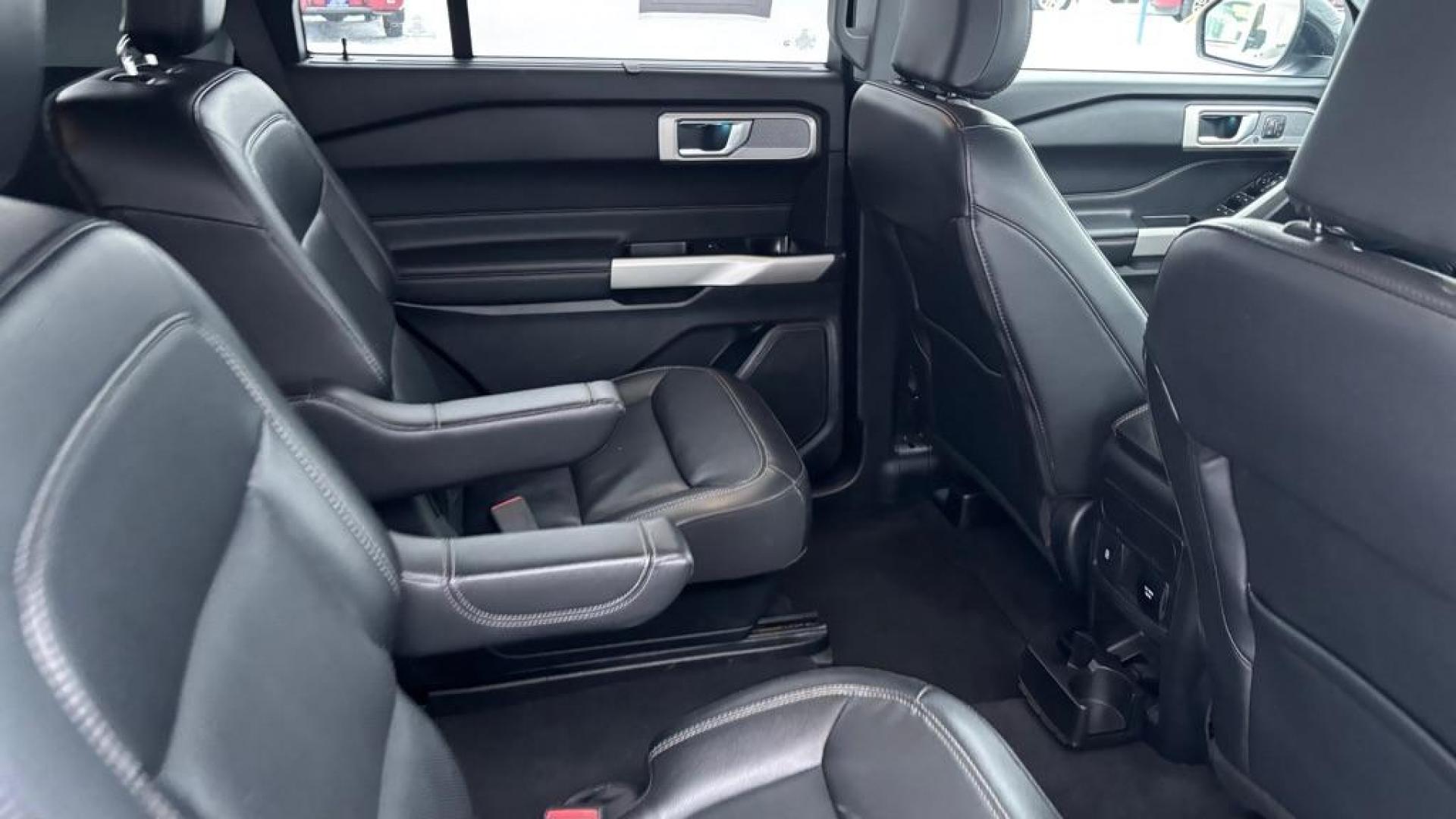 2022 GRAY FORD EXPLORER LIMITED (1FMSK8FH3NG) with an 2.3L engine, Automatic transmission, located at 2525 S. Cushman, Fairbanks, AK, 99701, (907) 452-5707, 64.824036, -147.712311 - Photo#4