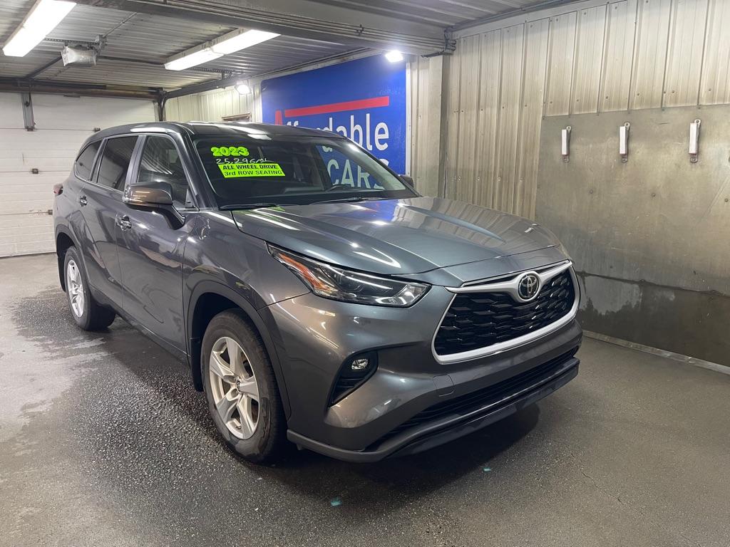 photo of 2023 TOYOTA HIGHLANDER L