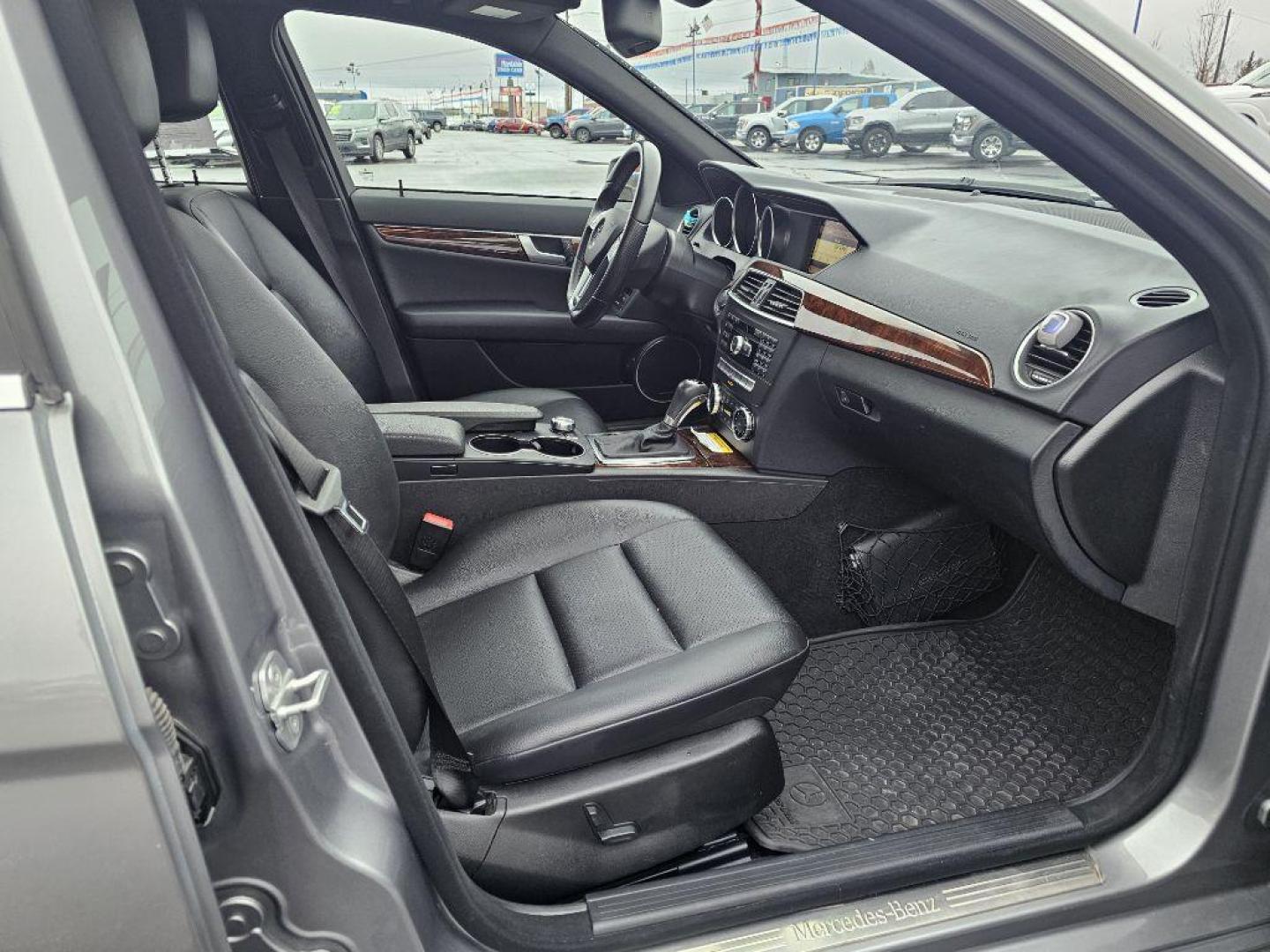 2012 SILVER MERCEDES-BENZ C-CLASS C300 4MATIC (WDDGF8BB5CR) with an 3.0L engine, Automatic transmission, located at 2525 S. Cushman, Fairbanks, AK, 99701, (907) 452-5707, 64.824036, -147.712311 - Photo#3