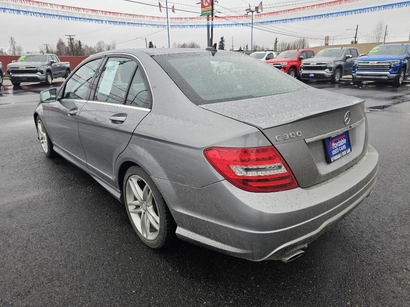 2012 SILVER MERCEDES-BENZ C-CLASS C300 4MATIC (WDDGF8BB5CR) with an 3.0L engine, Automatic transmission, located at 2525 S. Cushman, Fairbanks, AK, 99701, (907) 452-5707, 64.824036, -147.712311 - Photo#4