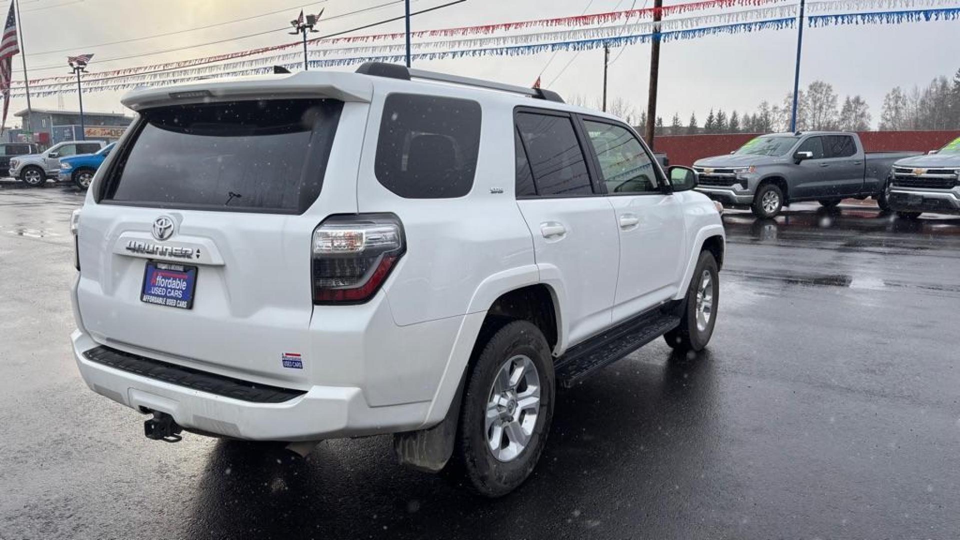2024 WHITE TOYOTA 4RUNNER SR5/SR5 PREMIUM (JTEMU5JR2R6) with an 4.0L engine, Automatic transmission, located at 2525 S. Cushman, Fairbanks, AK, 99701, (907) 452-5707, 64.824036, -147.712311 - Photo#5