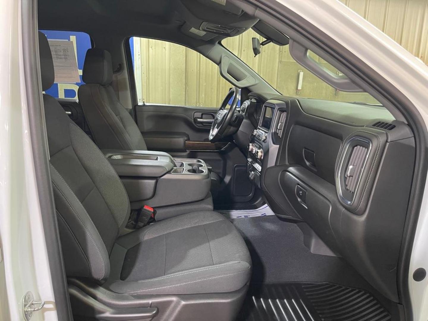 2021 WHITE GMC SIERRA 1500 ELEVATION (3GTP9CEK2MG) with an 2.7L engine, Automatic transmission, located at 2525 S. Cushman, Fairbanks, AK, 99701, (907) 452-5707, 64.824036, -147.712311 - Photo#3