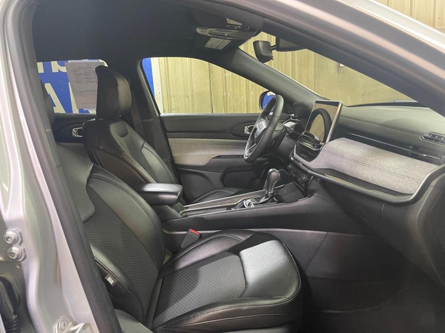 2024 SILVER JEEP COMPASS LATITUDE (3C4NJDBN1RT) with an 2.0L engine, Automatic transmission, located at 2525 S. Cushman, Fairbanks, AK, 99701, (907) 452-5707, 64.824036, -147.712311 - Photo#3