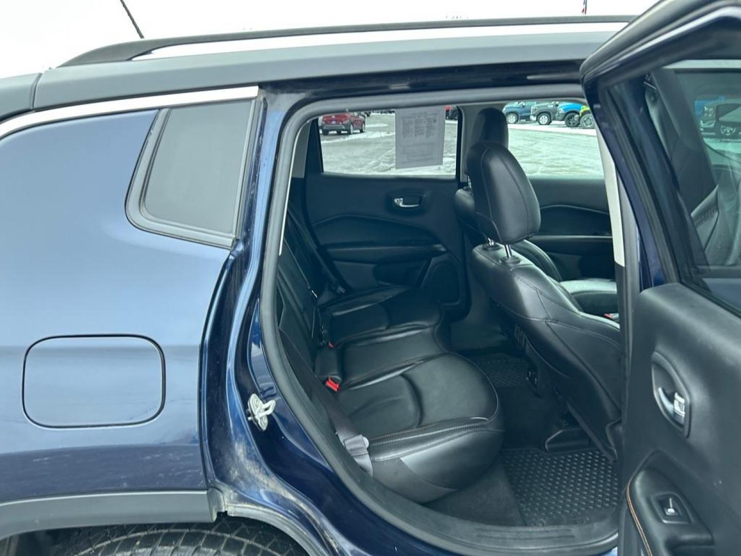 2019 BLUE JEEP COMPASS LIMITED (3C4NJDCB7KT) with an 2.4L engine, Automatic transmission, located at 2525 S. Cushman, Fairbanks, AK, 99701, (907) 452-5707, 64.824036, -147.712311 - Photo#5