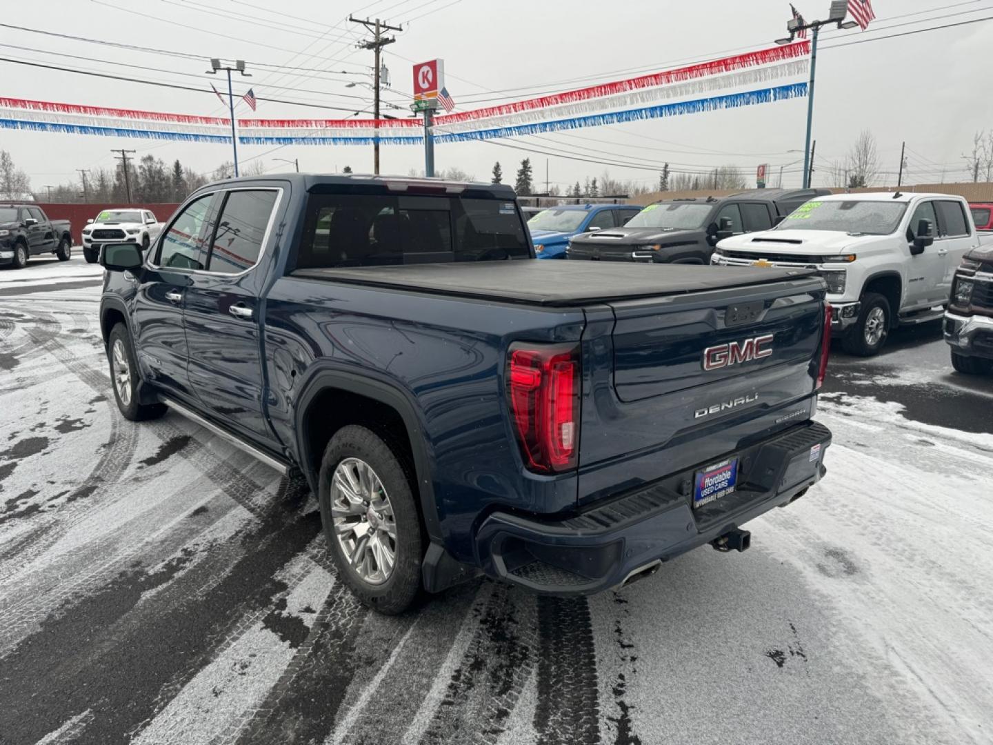 2019 BLUE GMC SIERRA DENALI 1500 DENALI (1GTU9FED4KZ) with an 5.3L engine, Automatic transmission, located at 2525 S. Cushman, Fairbanks, AK, 99701, (907) 452-5707, 64.824036, -147.712311- Photo#3