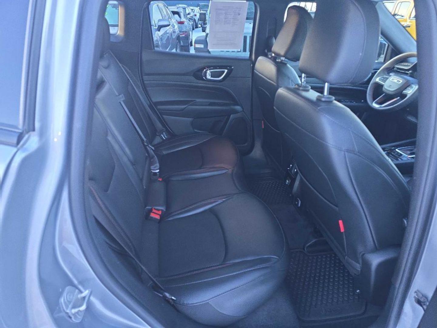 2023 SILVER JEEP COMPASS TRAILHAWK (3C4NJDDN0PT) with an 2.0L engine, Automatic transmission, located at 2525 S. Cushman, Fairbanks, AK, 99701, (907) 452-5707, 64.824036, -147.712311 - Photo#4