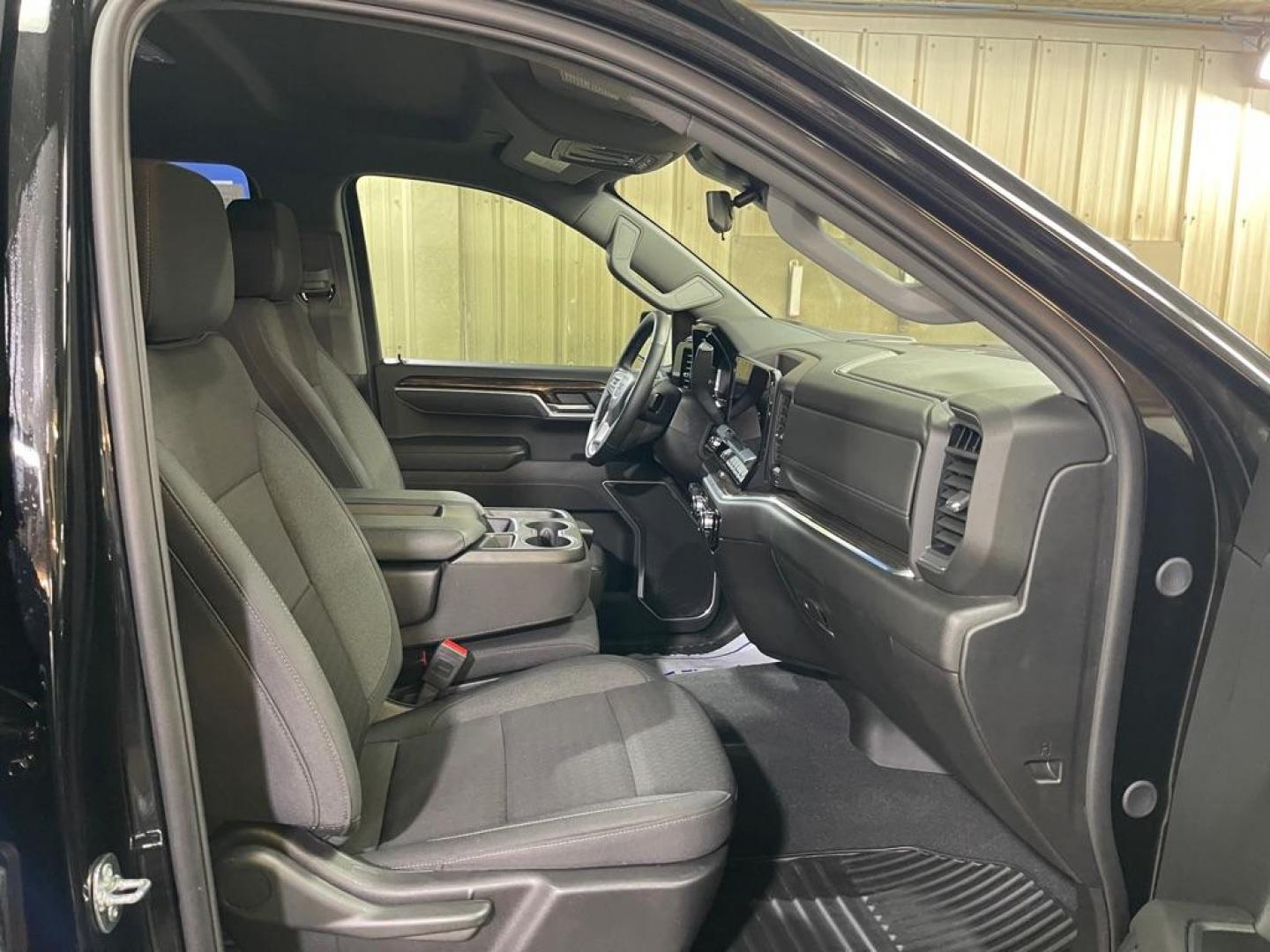 2025 BLACK GMC SIERRA 1500 ELEVATION- (1GTRUJEKXSZ) with an 2.7L engine, Automatic transmission, located at 2525 S. Cushman, Fairbanks, AK, 99701, (907) 452-5707, 64.824036, -147.712311 - Photo#3