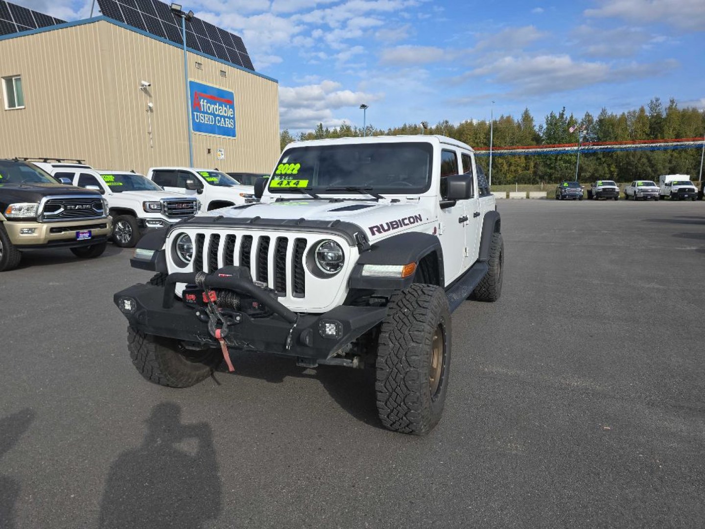 2022 WHITE JEEP GLADIATOR RUBICON (1C6JJTBG3NL) with an 3.6L engine, Automatic transmission, located at 2525 S. Cushman, Fairbanks, AK, 99701, (907) 452-5707, 64.824036, -147.712311- Photo#4