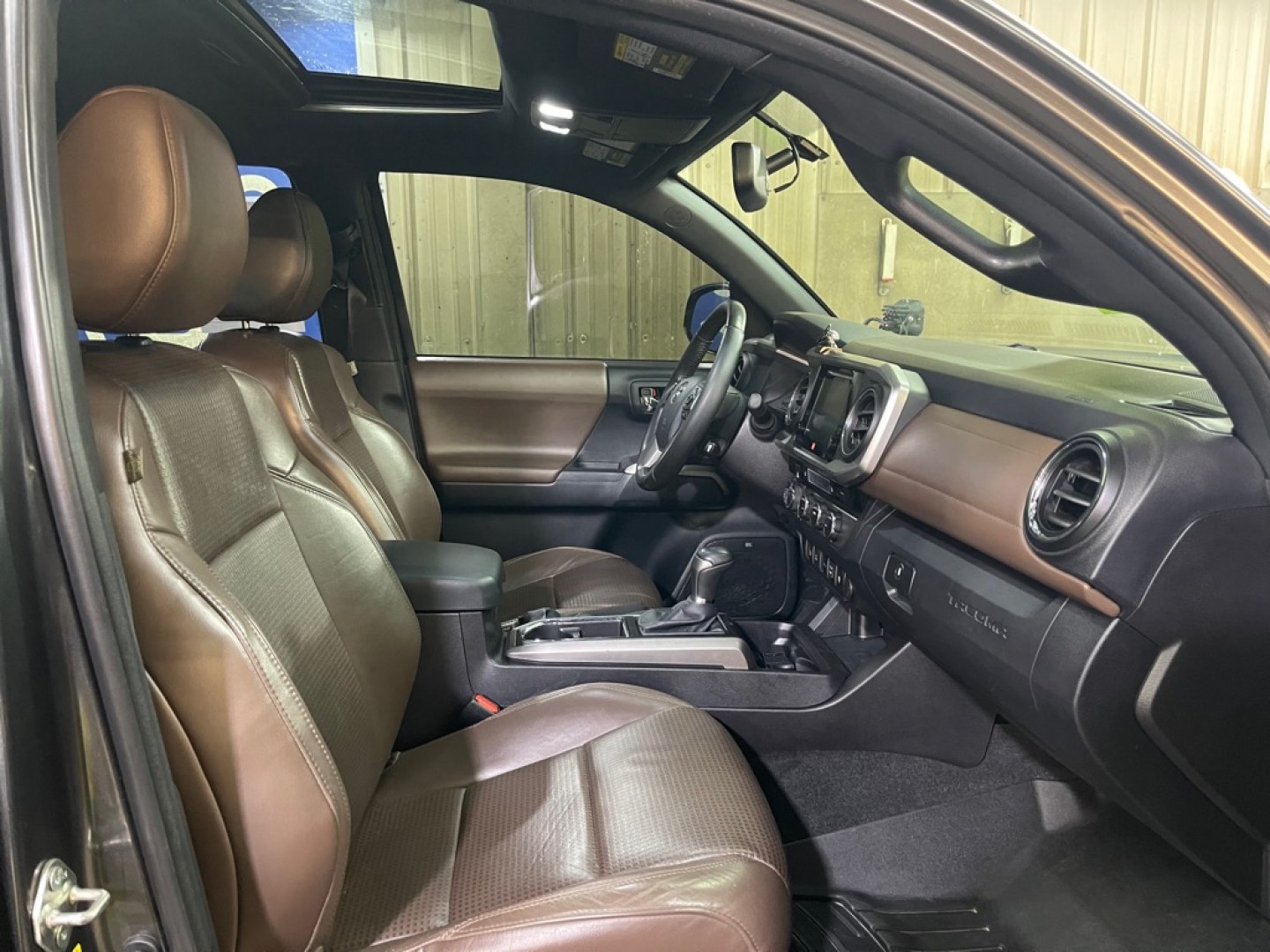 2016 GRAY TOYOTA TACOMA DOUBLE CAB (3TMGZ5AN4GM) with an 3.5L engine, Automatic transmission, located at 2525 S. Cushman, Fairbanks, AK, 99701, (907) 452-5707, 64.824036, -147.712311- Photo#3