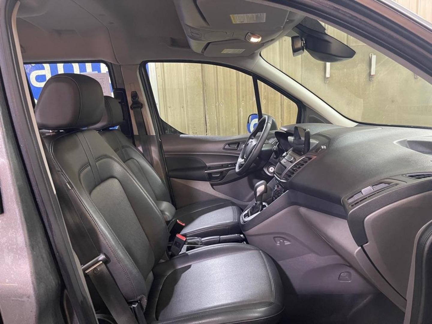 2022 GREY FORD TRANSIT CONNECT XL (NM0GE9E2XN1) with an 2.0L engine, Automatic transmission, located at 2525 S. Cushman, Fairbanks, AK, 99701, (907) 452-5707, 64.824036, -147.712311 - Photo#3