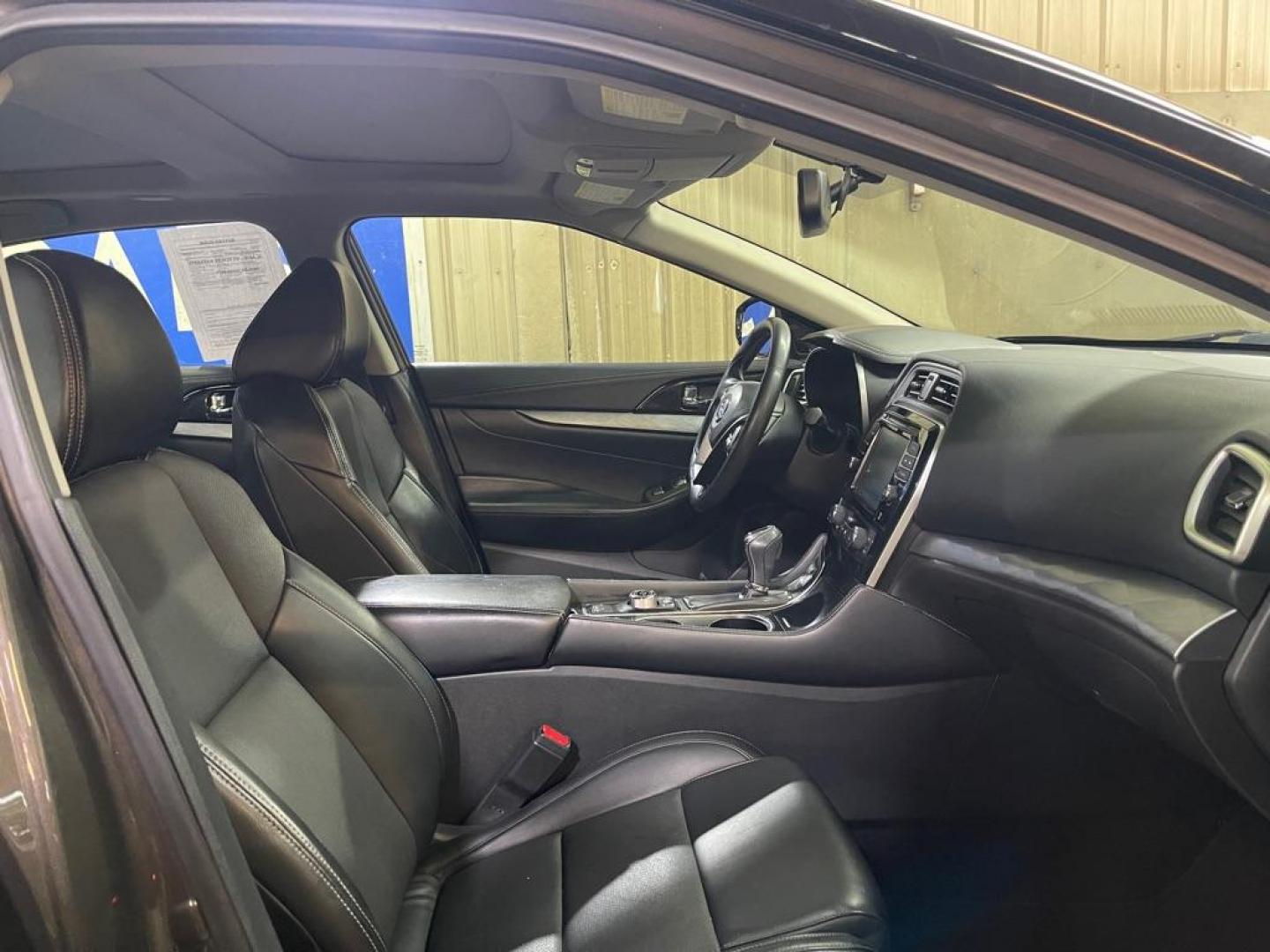 2017 GRAY NISSAN MAXIMA 3.5S (1N4AA6AP1HC) with an 3.5L engine, Continuously Variable transmission, located at 2525 S. Cushman, Fairbanks, AK, 99701, (907) 452-5707, 64.824036, -147.712311 - Photo#3