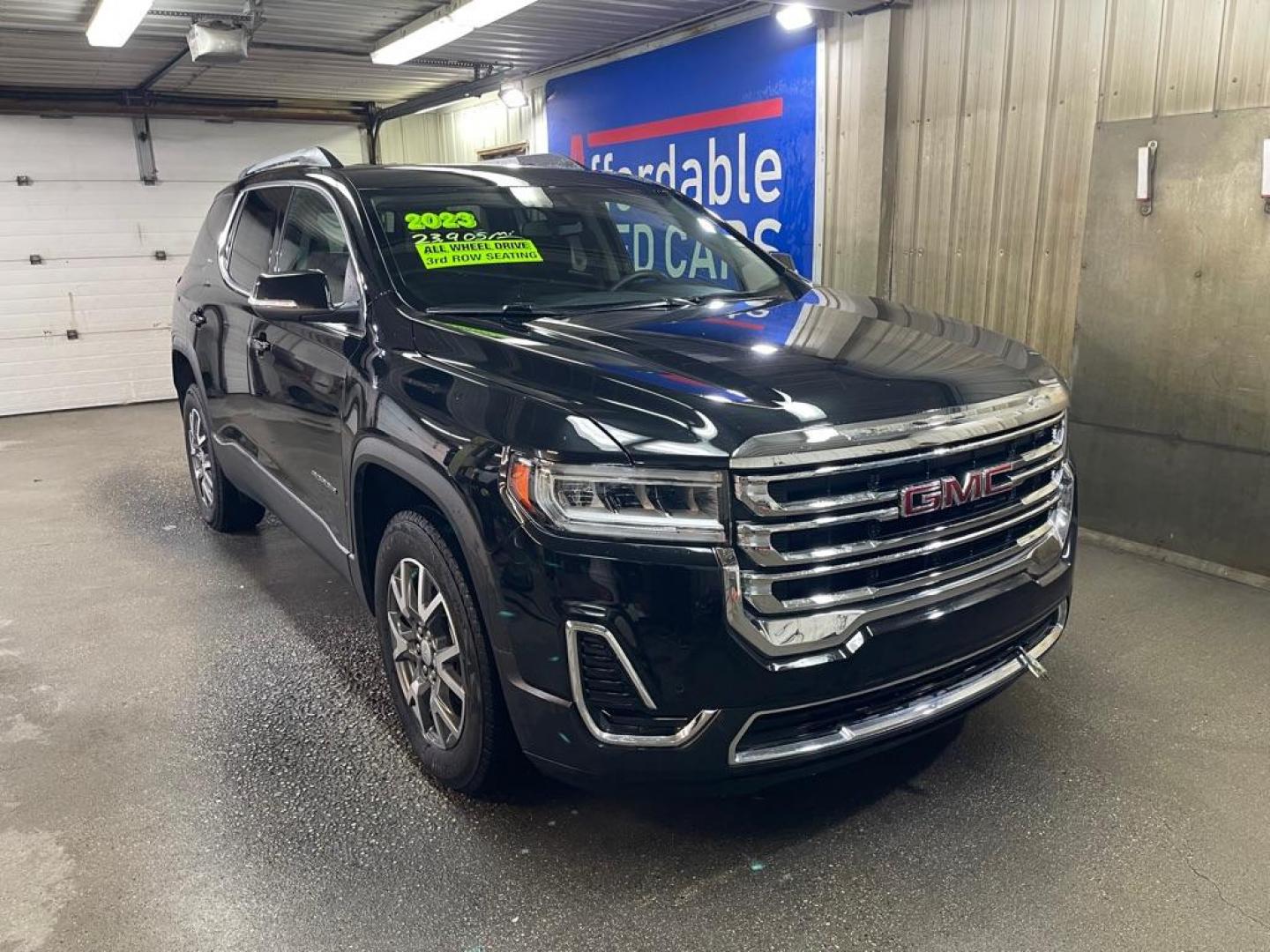 2023 BLACK GMC ACADIA SLE (1GKKNRL45PZ) with an 2.0L engine, Automatic transmission, located at 2525 S. Cushman, Fairbanks, AK, 99701, (907) 452-5707, 64.824036, -147.712311 - Photo#0