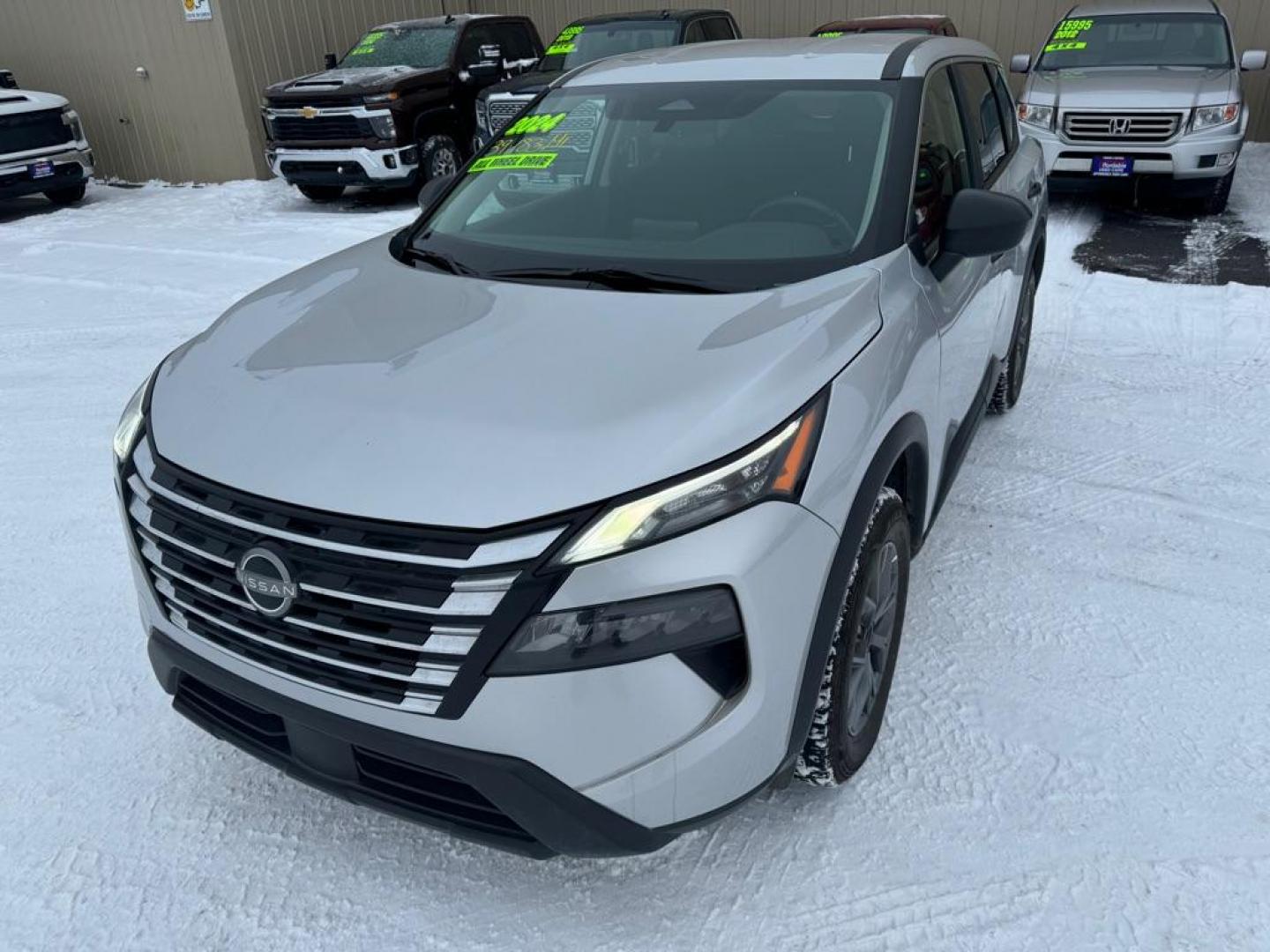 2024 SILVER NISSAN ROGUE S (5N1BT3ABXRC) with an 1.5L engine, Continuously Variable transmission, located at 2525 S. Cushman, Fairbanks, AK, 99701, (907) 452-5707, 64.824036, -147.712311 - Photo#1