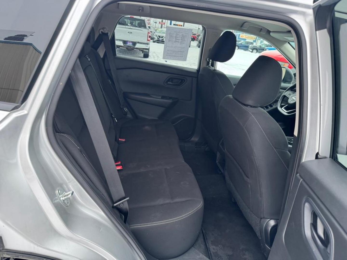 2024 SILVER NISSAN ROGUE S (5N1BT3ABXRC) with an 1.5L engine, Continuously Variable transmission, located at 2525 S. Cushman, Fairbanks, AK, 99701, (907) 452-5707, 64.824036, -147.712311 - Photo#5