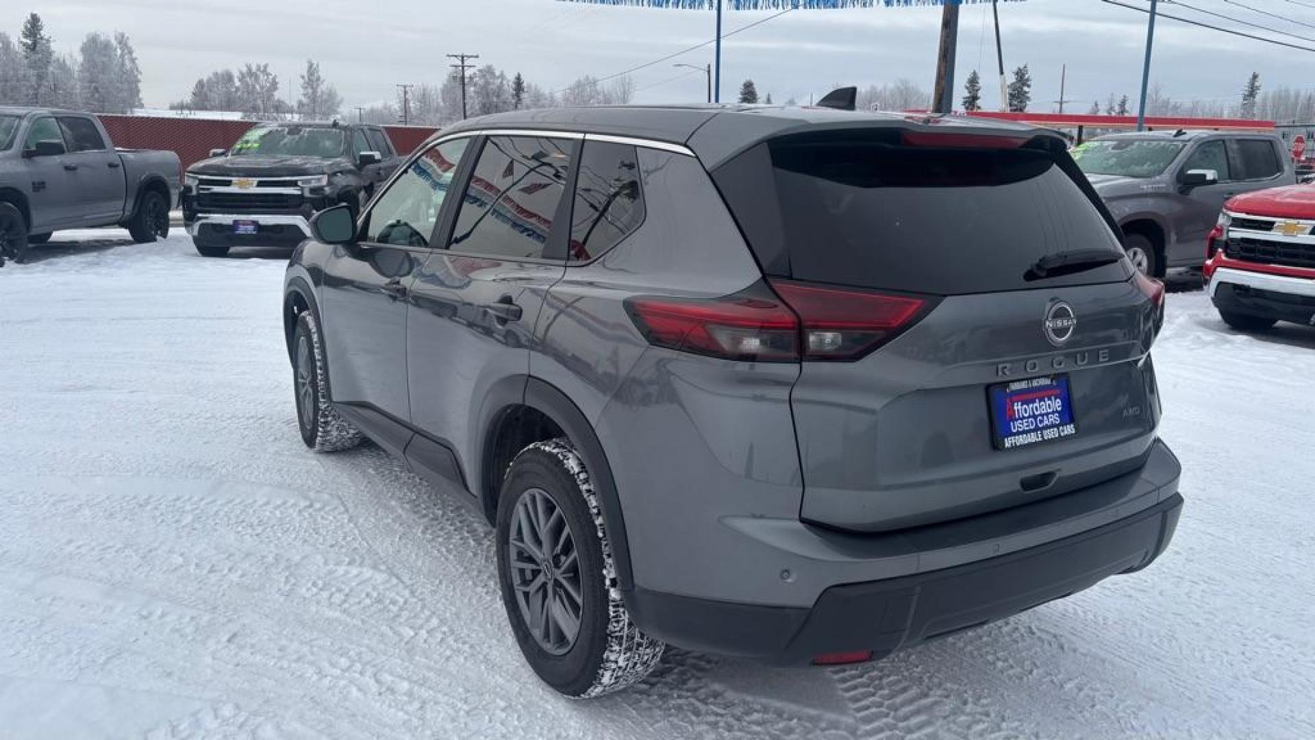 2024 GRAY NISSAN ROGUE S (5N1BT3AB8RC) with an 1.5L engine, Continuously Variable transmission, located at 2525 S. Cushman, Fairbanks, AK, 99701, (907) 452-5707, 64.824036, -147.712311 - Photo#6