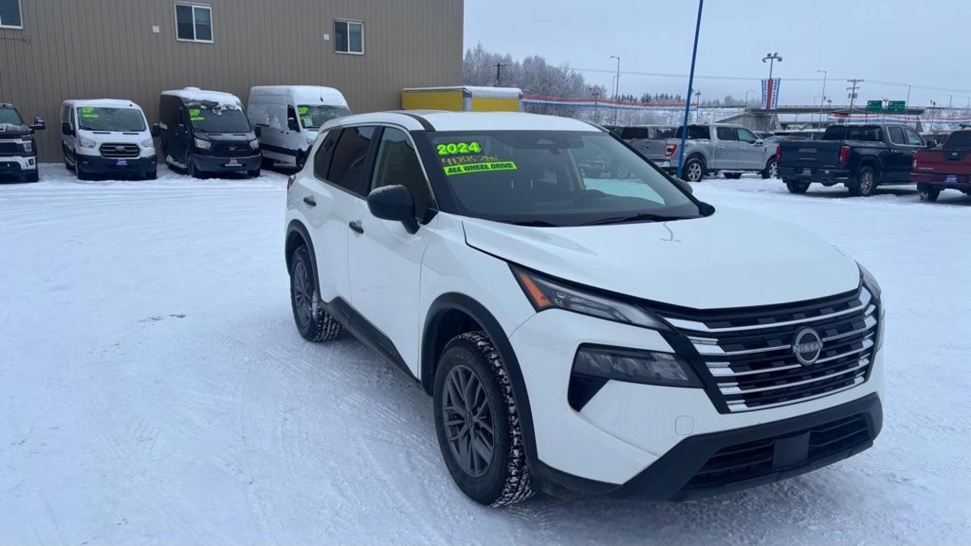 2024 WHITE NISSAN ROGUE S (5N1BT3AB3RC) with an 1.5L engine, Continuously Variable transmission, located at 2525 S. Cushman, Fairbanks, AK, 99701, (907) 452-5707, 64.824036, -147.712311 - Photo#1