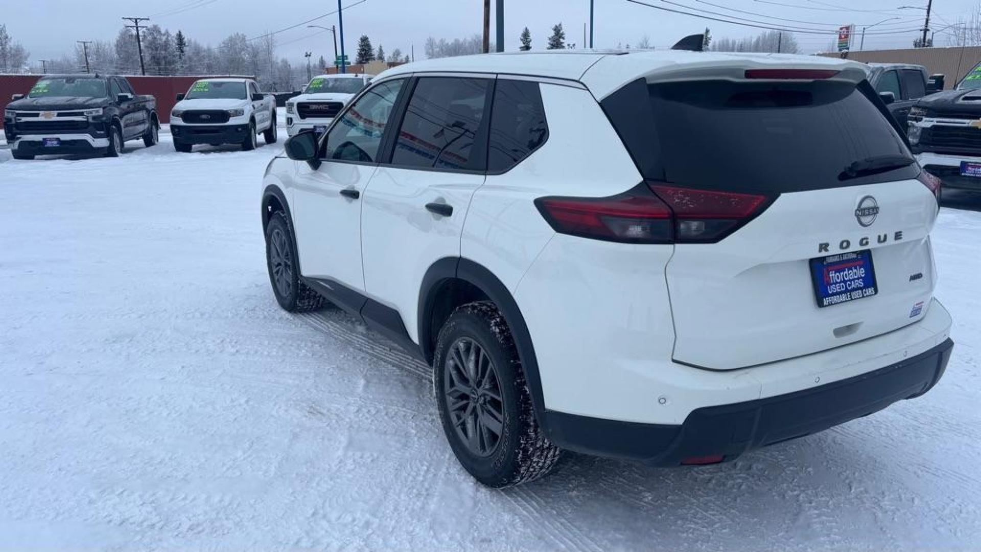 2024 WHITE NISSAN ROGUE S (5N1BT3AB3RC) with an 1.5L engine, Continuously Variable transmission, located at 2525 S. Cushman, Fairbanks, AK, 99701, (907) 452-5707, 64.824036, -147.712311 - Photo#6
