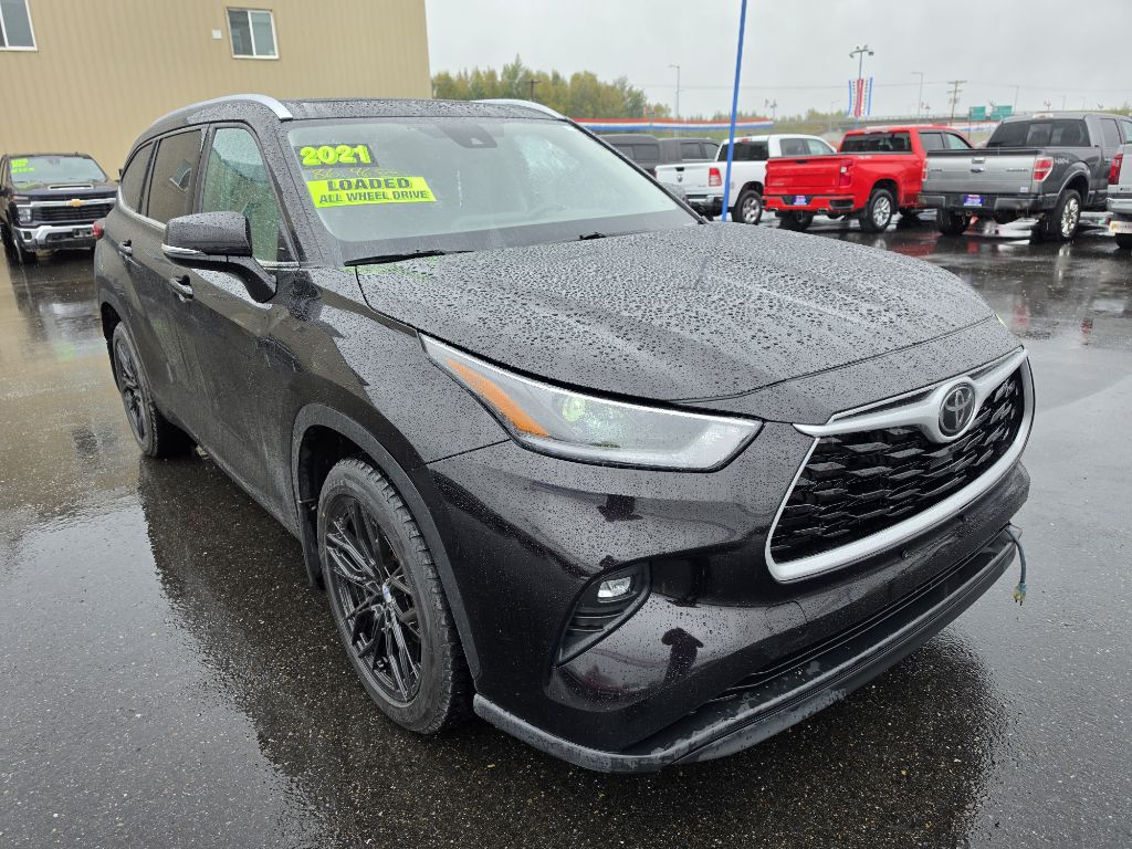 photo of 2021 TOYOTA HIGHLANDER XLE
