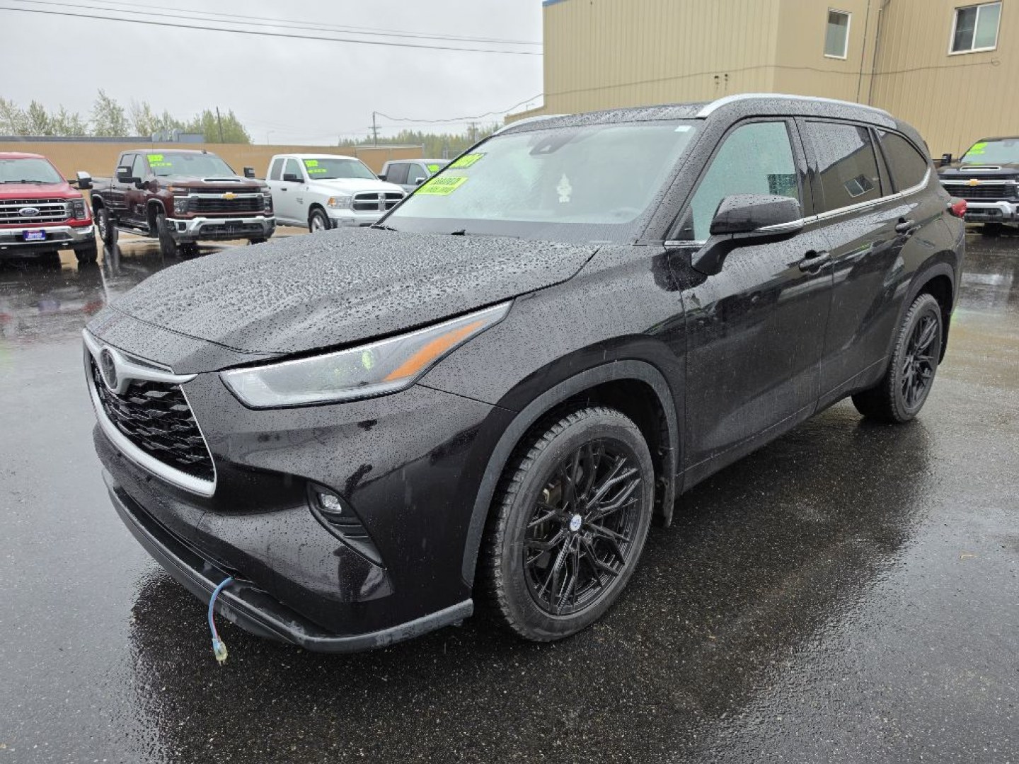 2021 BLACK TOYOTA HIGHLANDER XLE (5TDGZRBHXMS) with an 3.5L engine, Automatic transmission, located at 2525 S. Cushman, Fairbanks, AK, 99701, (907) 452-5707, 64.824036, -147.712311- Photo#1