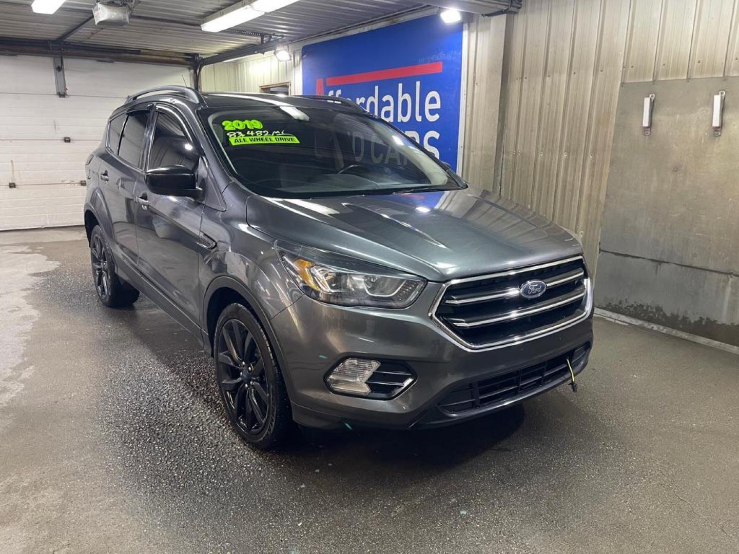 2019 GRAY FORD ESCAPE SE (1FMCU9GD2KU) with an 1.5L engine, Automatic transmission, located at 2525 S. Cushman, Fairbanks, AK, 99701, (907) 452-5707, 64.824036, -147.712311 - Photo#0