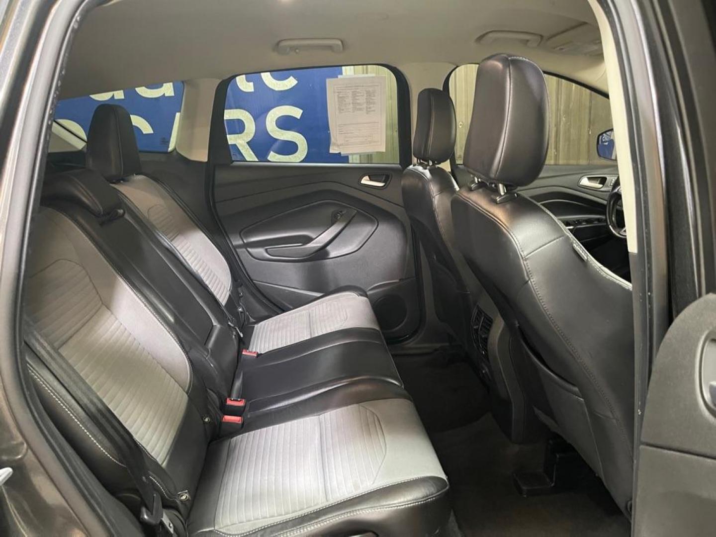 2019 GRAY FORD ESCAPE SE (1FMCU9GD2KU) with an 1.5L engine, Automatic transmission, located at 2525 S. Cushman, Fairbanks, AK, 99701, (907) 452-5707, 64.824036, -147.712311 - Photo#4