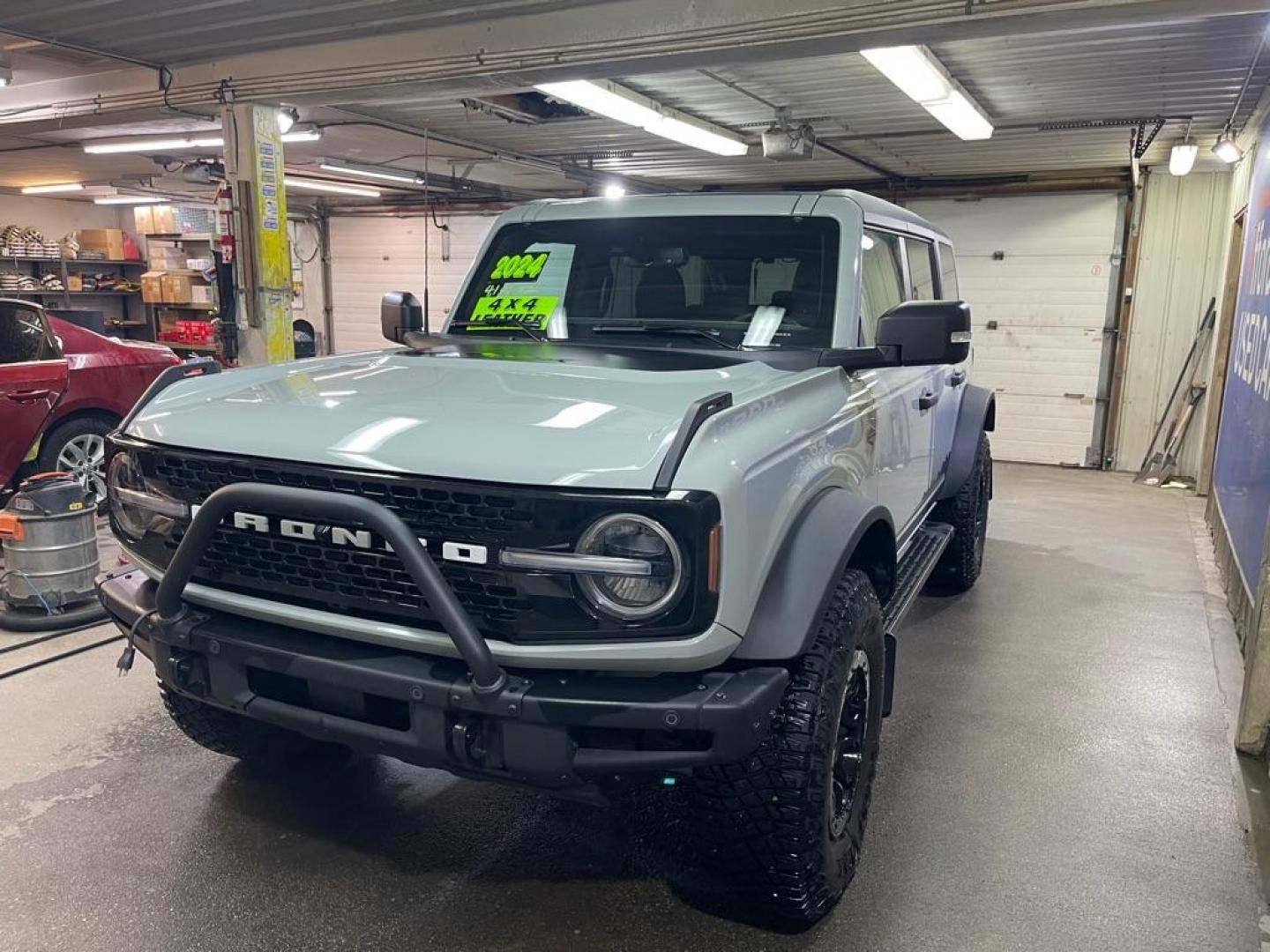 2024 GRAY FORD BRONCO WILDTRAK (1FMEE2BP9RL) with an 2.7L engine, Automatic transmission, located at 2525 S. Cushman, Fairbanks, AK, 99701, (907) 452-5707, 64.824036, -147.712311 - Photo#1