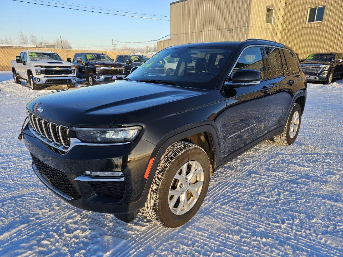 2024 BLACK JEEP GRAND CHEROKEE LIMITED (1C4RJHBG0R8) with an 3.6L engine, Automatic transmission, located at 2525 S. Cushman, Fairbanks, AK, 99701, (907) 452-5707, 64.824036, -147.712311 - Photo#1
