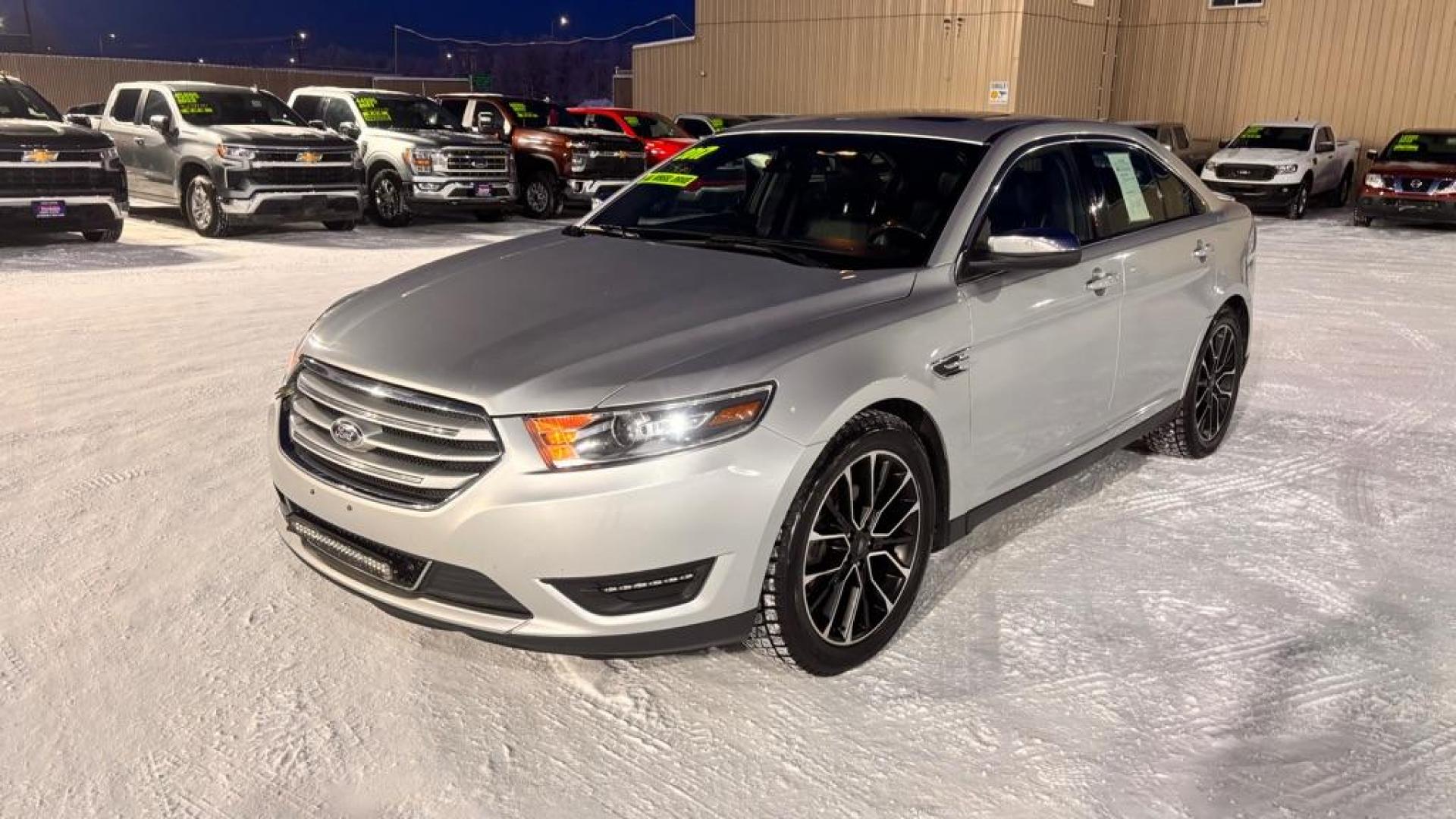 2017 SILVER FORD TAURUS AWD LIMITED (1FAHP2J86HG) with an 3.5L engine, Automatic transmission, located at 2525 S. Cushman, Fairbanks, AK, 99701, (907) 452-5707, 64.824036, -147.712311 - Photo#0