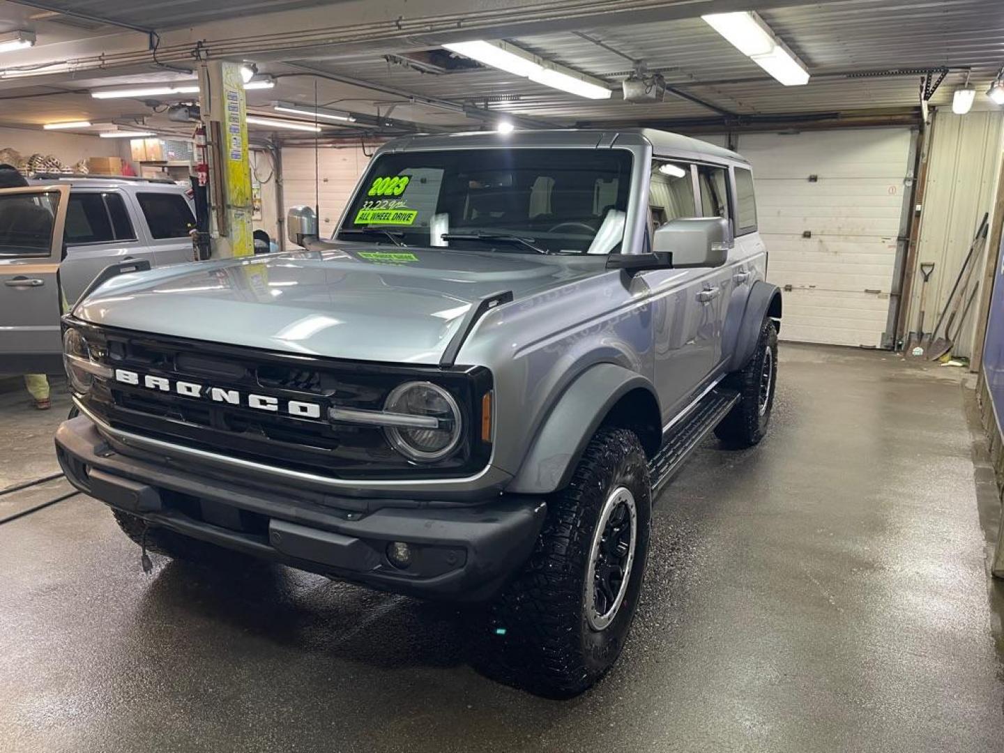 2023 SILVER FORD BRONCO BASE (1FMEE5DP8PL) with an 2.7L engine, Automatic transmission, located at 2525 S. Cushman, Fairbanks, AK, 99701, (907) 452-5707, 64.824036, -147.712311 - Photo#1