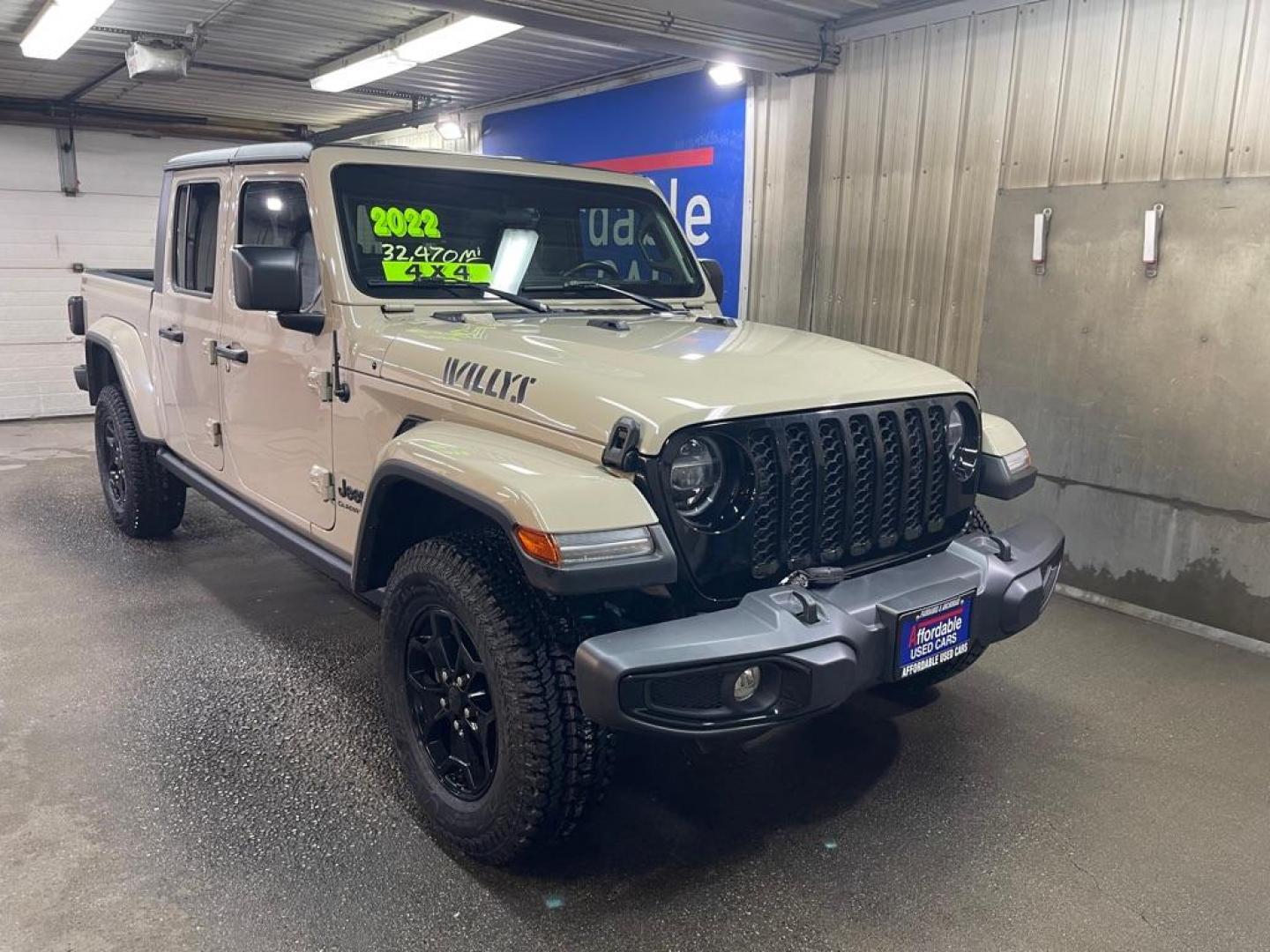 2022 SAND JEEP GLADIATOR SPORT (1C6HJTAG0NL) with an 3.6L engine, Automatic transmission, located at 2525 S. Cushman, Fairbanks, AK, 99701, (907) 452-5707, 64.824036, -147.712311 - Photo#0