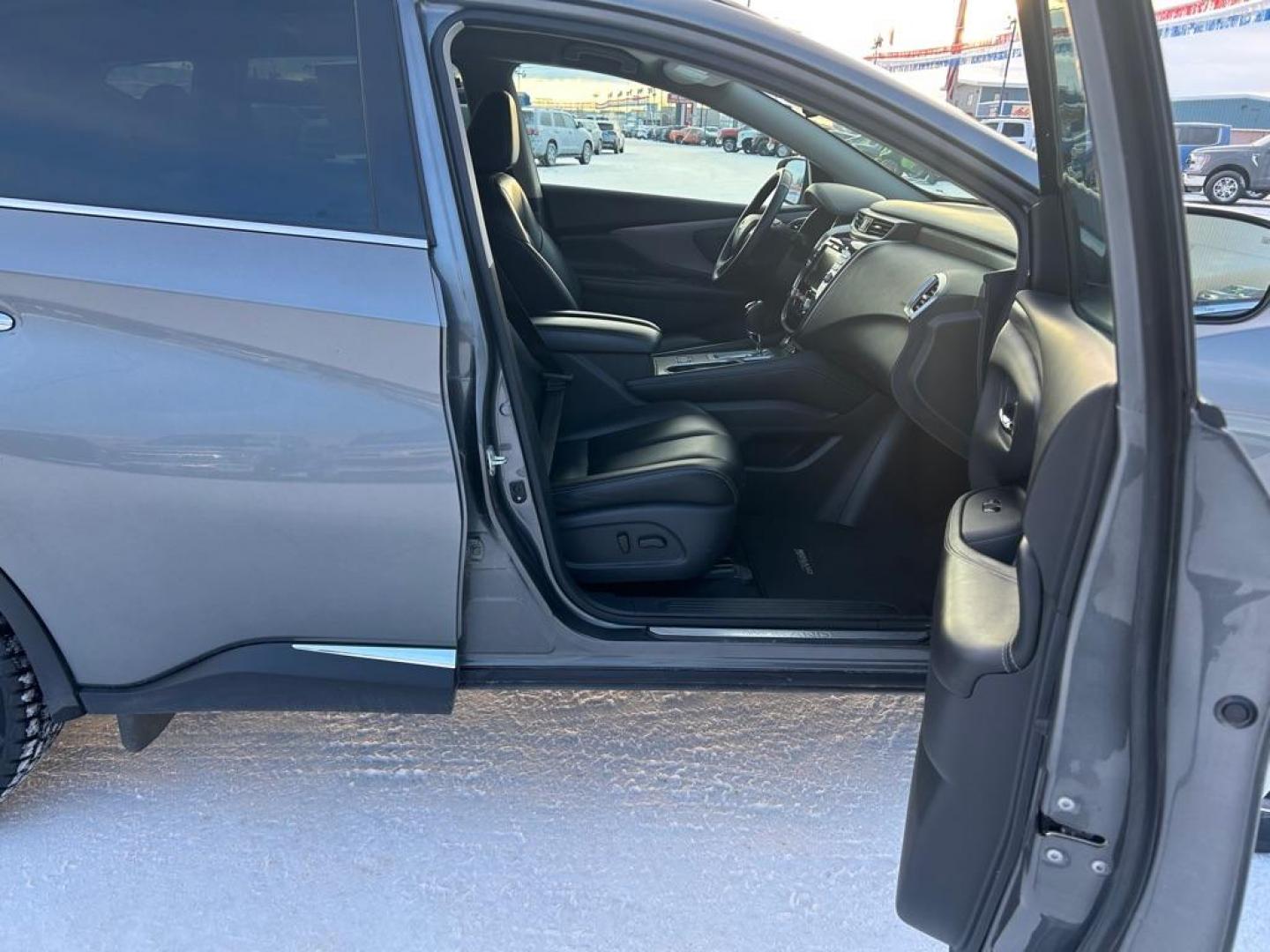 2023 GRAY NISSAN MURANO SV SV (5N1AZ2BS2PC) with an 3.5L engine, Automatic transmission, located at 2525 S. Cushman, Fairbanks, AK, 99701, (907) 452-5707, 64.824036, -147.712311 - Photo#4