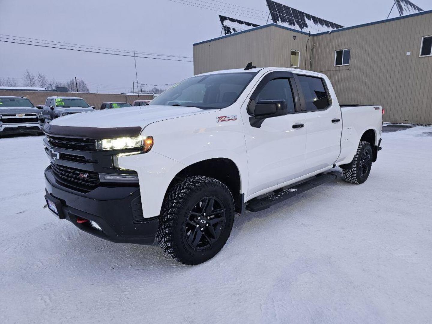 2019 WHITE CHEVROLET SILVERADO 1500 LT TRAIL BOSS (1GCPYFED8KZ) with an 5.3L engine, Automatic transmission, located at 2525 S. Cushman, Fairbanks, AK, 99701, (907) 452-5707, 64.824036, -147.712311 - Photo#1