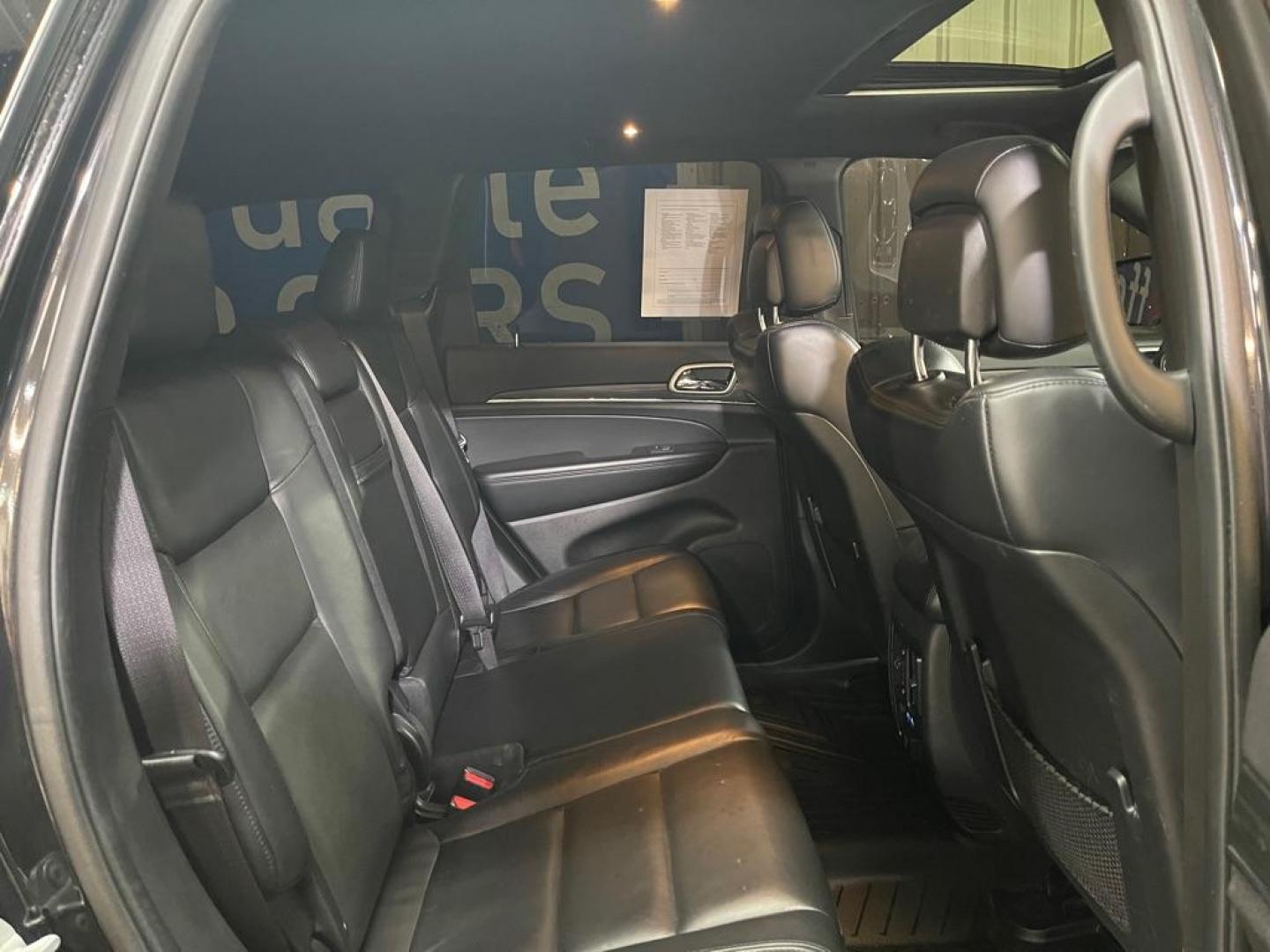 2020 BLACK JEEP GRAND CHEROKEE LIMITED (1C4RJFBG7LC) with an 3.6L engine, Automatic transmission, located at 2525 S. Cushman, Fairbanks, AK, 99701, (907) 452-5707, 64.824036, -147.712311 - Photo#4