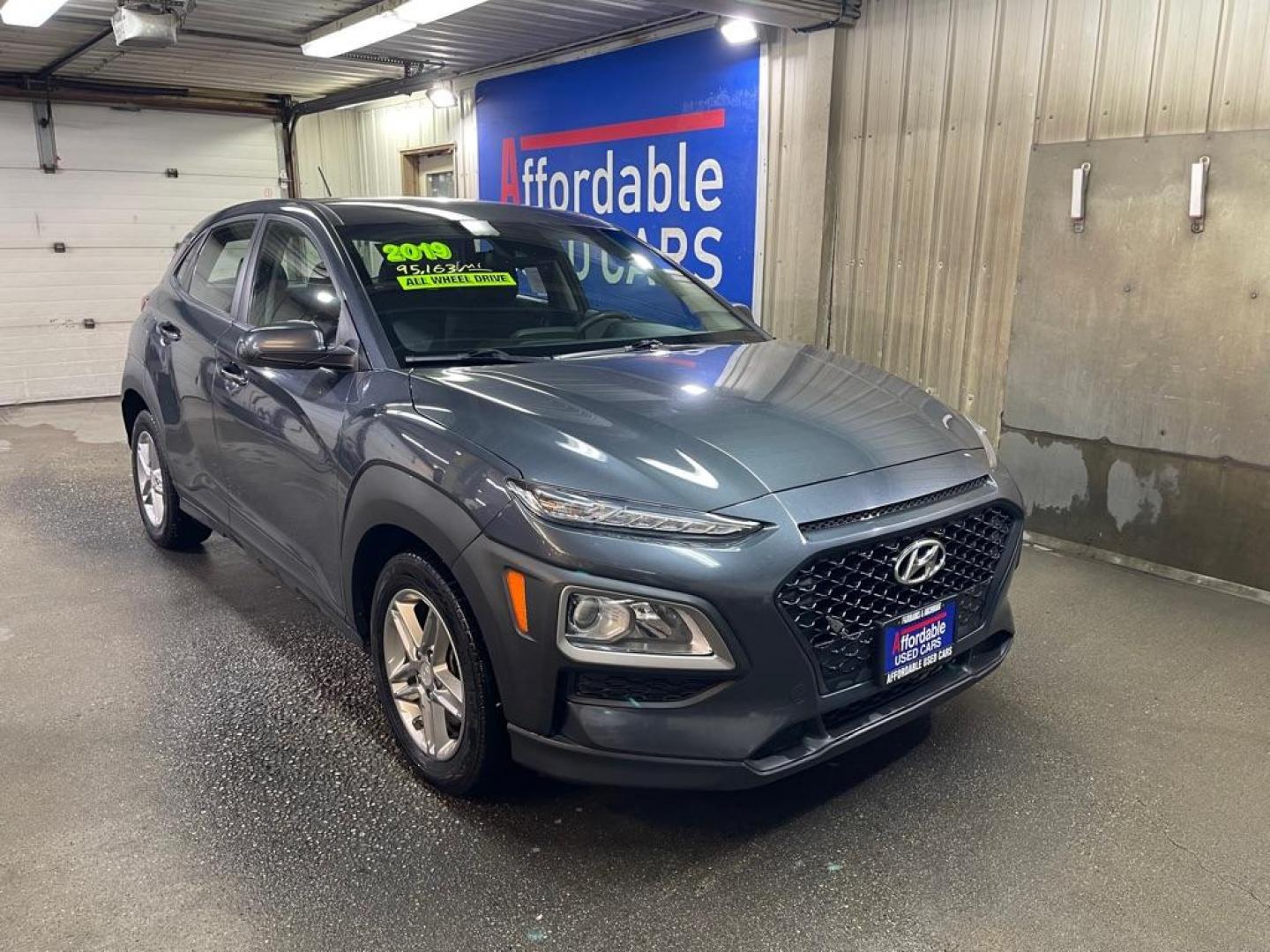 2019 GRAY HYUNDAI KONA SE (KM8K1CAA0KU) with an 2.0L engine, Automatic transmission, located at 2525 S. Cushman, Fairbanks, AK, 99701, (907) 452-5707, 64.824036, -147.712311 - Photo#0