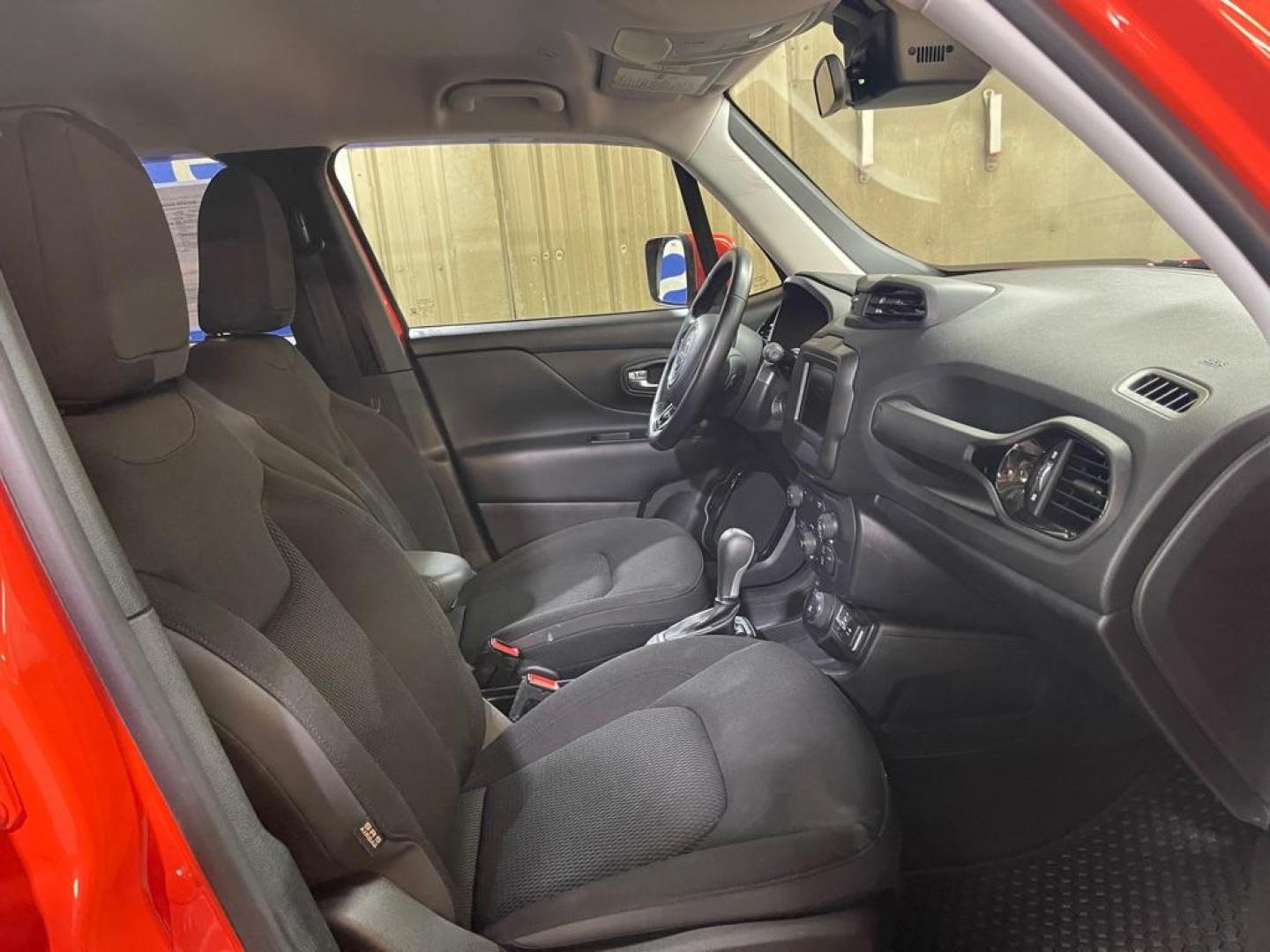 2018 ORANGE JEEP RENEGADE LATITUDE (ZACCJBBBXJP) with an 2.4L engine, Automatic transmission, located at 2525 S. Cushman, Fairbanks, AK, 99701, (907) 452-5707, 64.824036, -147.712311 - Photo#3