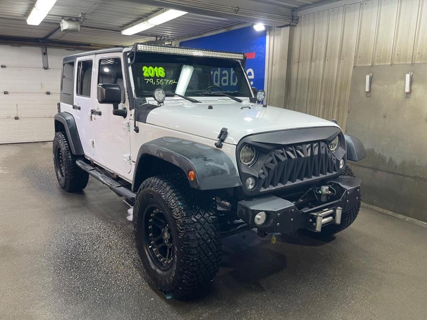 2016 WHITE JEEP WRANGLER UNLIMI SPORT (1C4BJWDG9GL) with an 3.6L engine, Automatic transmission, located at 2525 S. Cushman, Fairbanks, AK, 99701, (907) 452-5707, 64.824036, -147.712311 - Photo#0