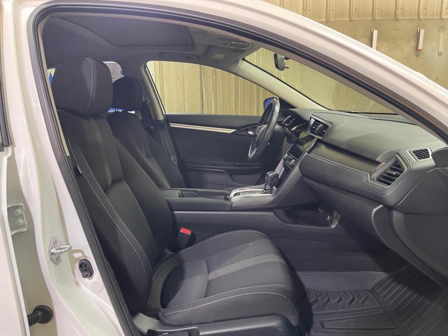 2018 WHITE HONDA CIVIC EX (JHMFC1F32JX) with an 1.5L engine, Continuously Variable transmission, located at 2525 S. Cushman, Fairbanks, AK, 99701, (907) 452-5707, 64.824036, -147.712311 - Photo#3