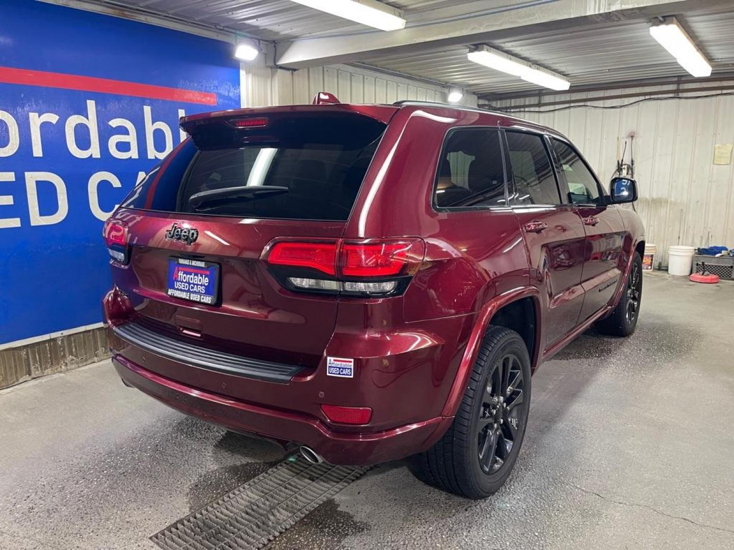 2019 RED JEEP GRAND CHEROKEE LAREDO (1C4RJFAG9KC) with an 3.6L engine, Automatic transmission, located at 2525 S. Cushman, Fairbanks, AK, 99701, (907) 452-5707, 64.824036, -147.712311 - Photo#2
