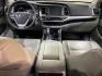 2019 GREEN TOYOTA HIGHLANDER XLE (5TDJZRFH8KS) with an 3.5L engine, Automatic transmission, located at 2525 S. Cushman, Fairbanks, AK, 99701, (907) 452-5707, 64.824036, -147.712311 - Photo#5