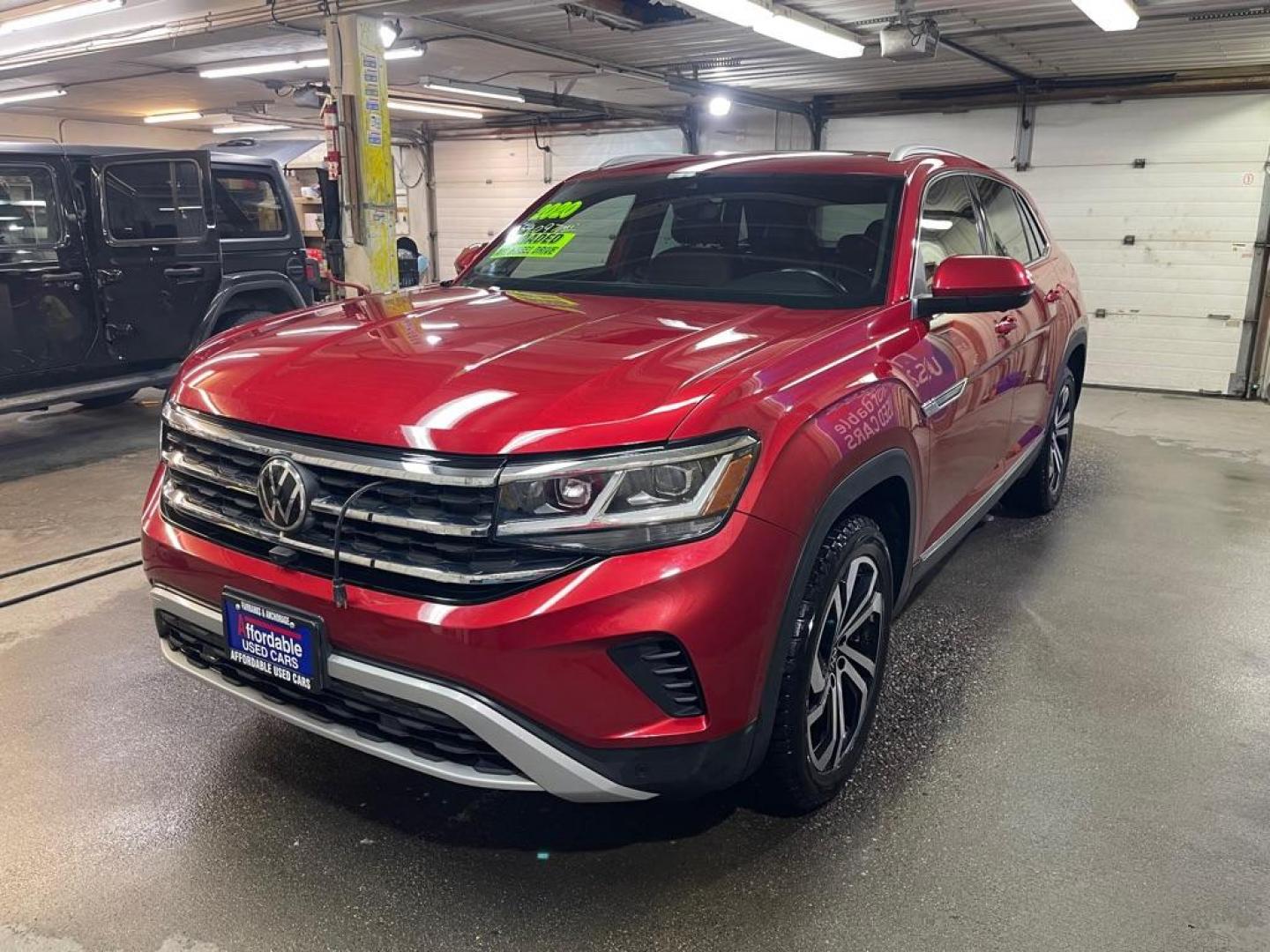 2020 RED VOLKSWAGEN ATLAS CROSS SPO SEL PREMIUM (1V2NE2CA2LC) with an 3.6L engine, Automatic transmission, located at 2525 S. Cushman, Fairbanks, AK, 99701, (907) 452-5707, 64.824036, -147.712311 - Photo#1