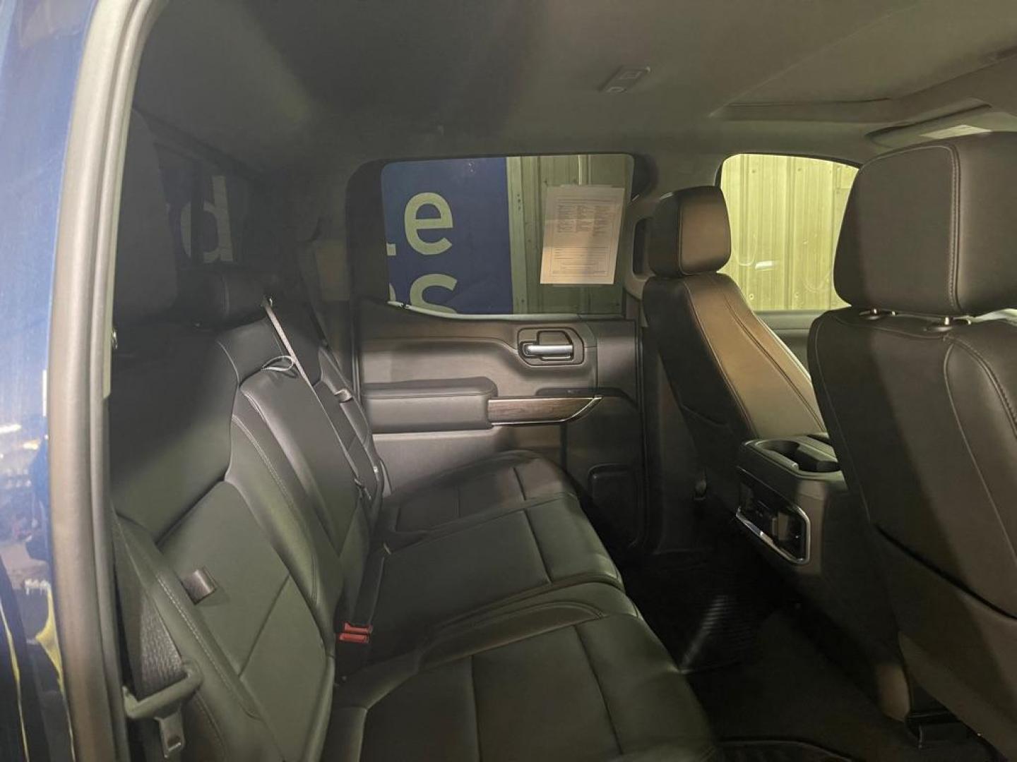 2022 BLUE CHEVROLET SILVERADO 1500 LTZ (3GCUYGET5NG) with an 3.0L engine, Automatic transmission, located at 2525 S. Cushman, Fairbanks, AK, 99701, (907) 452-5707, 64.824036, -147.712311 - Photo#3