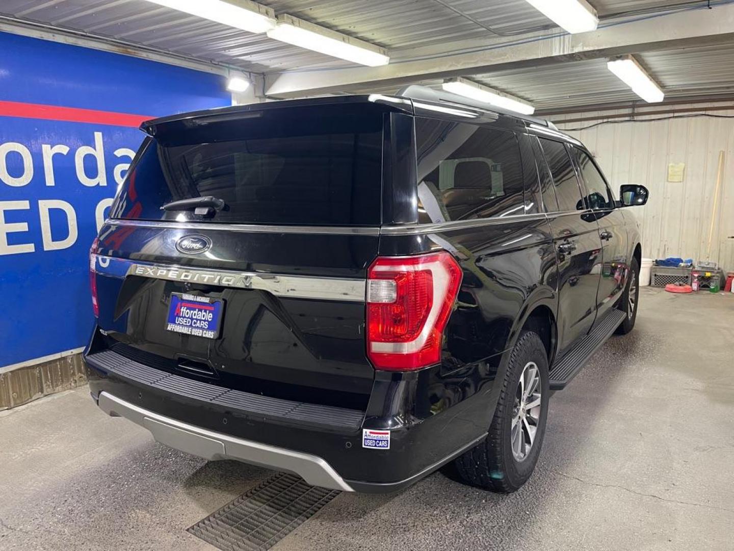 2019 BLACK FORD EXPEDITION MAX XLT (1FMJK1JT7KE) with an 3.5L engine, Automatic transmission, located at 2525 S. Cushman, Fairbanks, AK, 99701, (907) 452-5707, 64.824036, -147.712311 - Photo#2