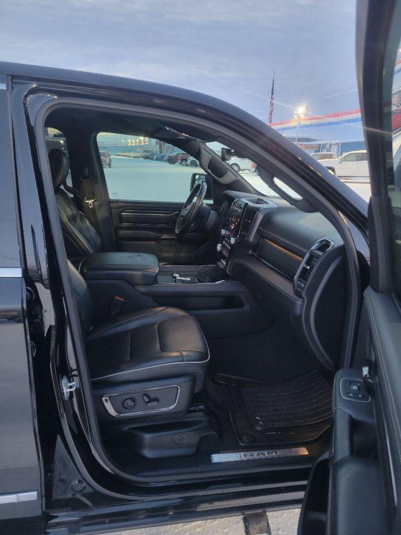 2022 BLACK RAM 1500 LIMITED (1C6SRFHT1NN) with an 5.7L engine, Automatic transmission, located at 2525 S. Cushman, Fairbanks, AK, 99701, (907) 452-5707, 64.824036, -147.712311 - Photo#5