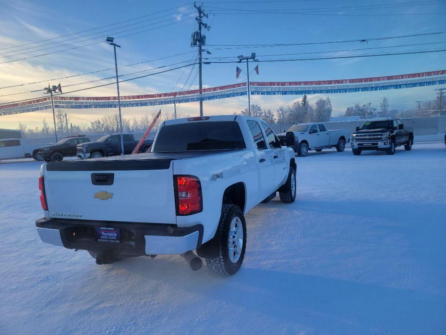 2013 WHITE CHEVROLET SILVERADO 2500 HEAVY DUTY (1GC1KVC84DF) with an 6.6L engine, Automatic transmission, located at 2525 S. Cushman, Fairbanks, AK, 99701, (907) 452-5707, 64.824036, -147.712311 - Photo#2