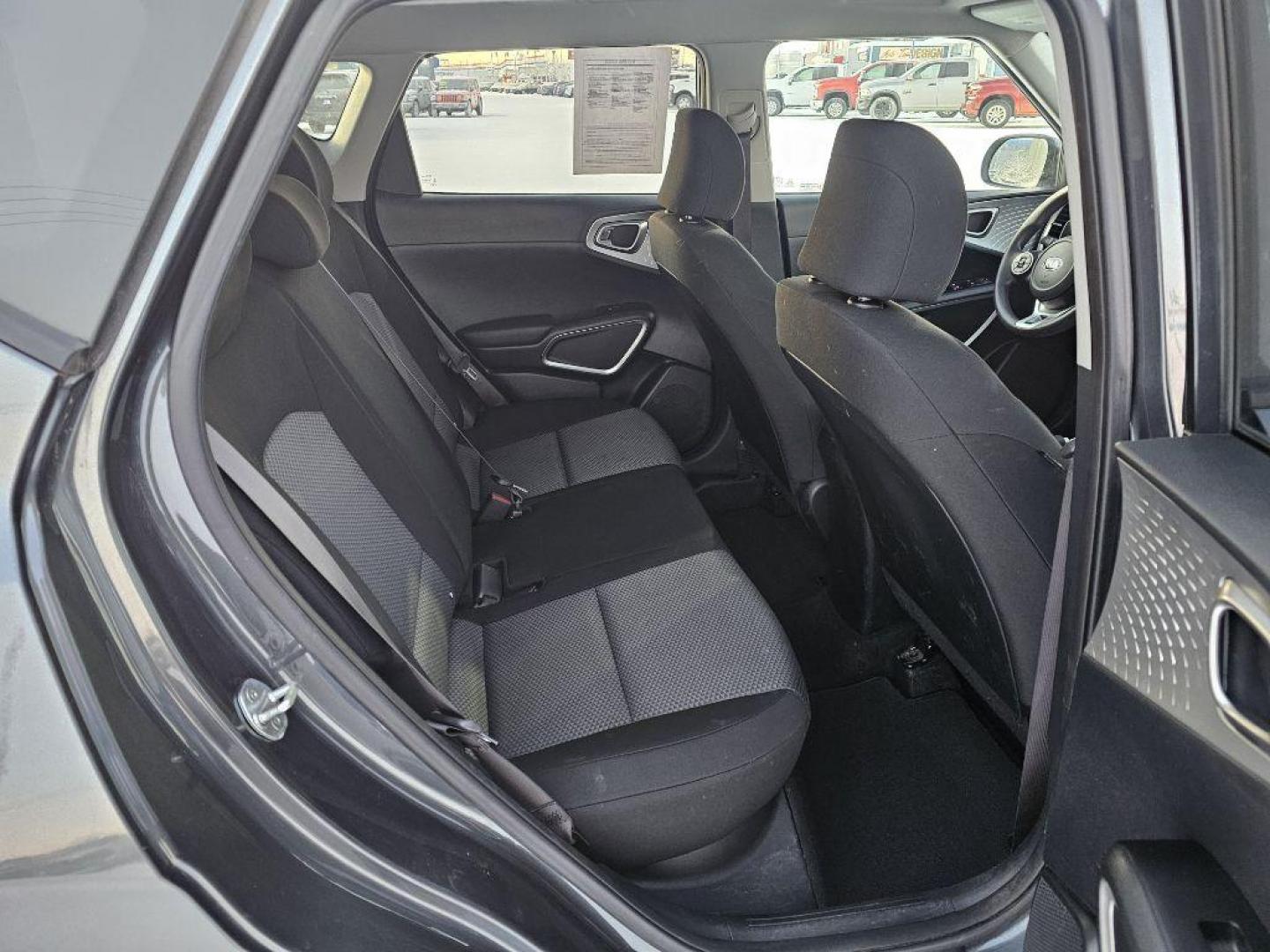 2021 GRAY KIA SOUL LX (KNDJ23AU4M7) with an 2.0L engine, Automatic transmission, located at 2525 S. Cushman, Fairbanks, AK, 99701, (907) 452-5707, 64.824036, -147.712311 - Photo#5