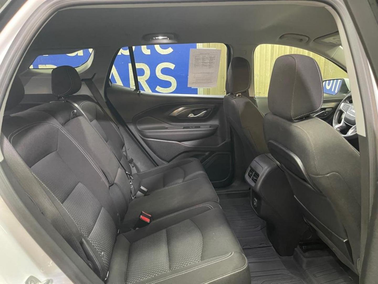 2022 WHITE GMC TERRAIN SLE (3GKALTEV1NL) with an 1.5L engine, Automatic transmission, located at 2525 S. Cushman, Fairbanks, AK, 99701, (907) 452-5707, 64.824036, -147.712311 - Photo#4