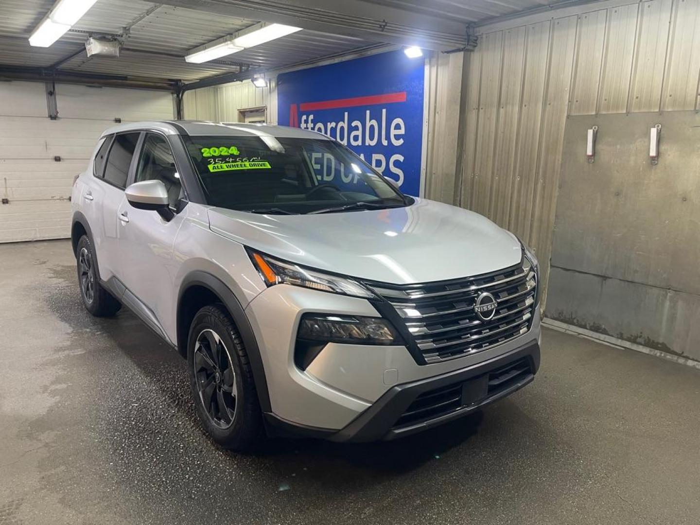 2024 SIILVE NISSAN ROGUE SV (5N1BT3BB6RC) with an 1.5L engine, Continuously Variable transmission, located at 2525 S. Cushman, Fairbanks, AK, 99701, (907) 452-5707, 64.824036, -147.712311 - Photo#0