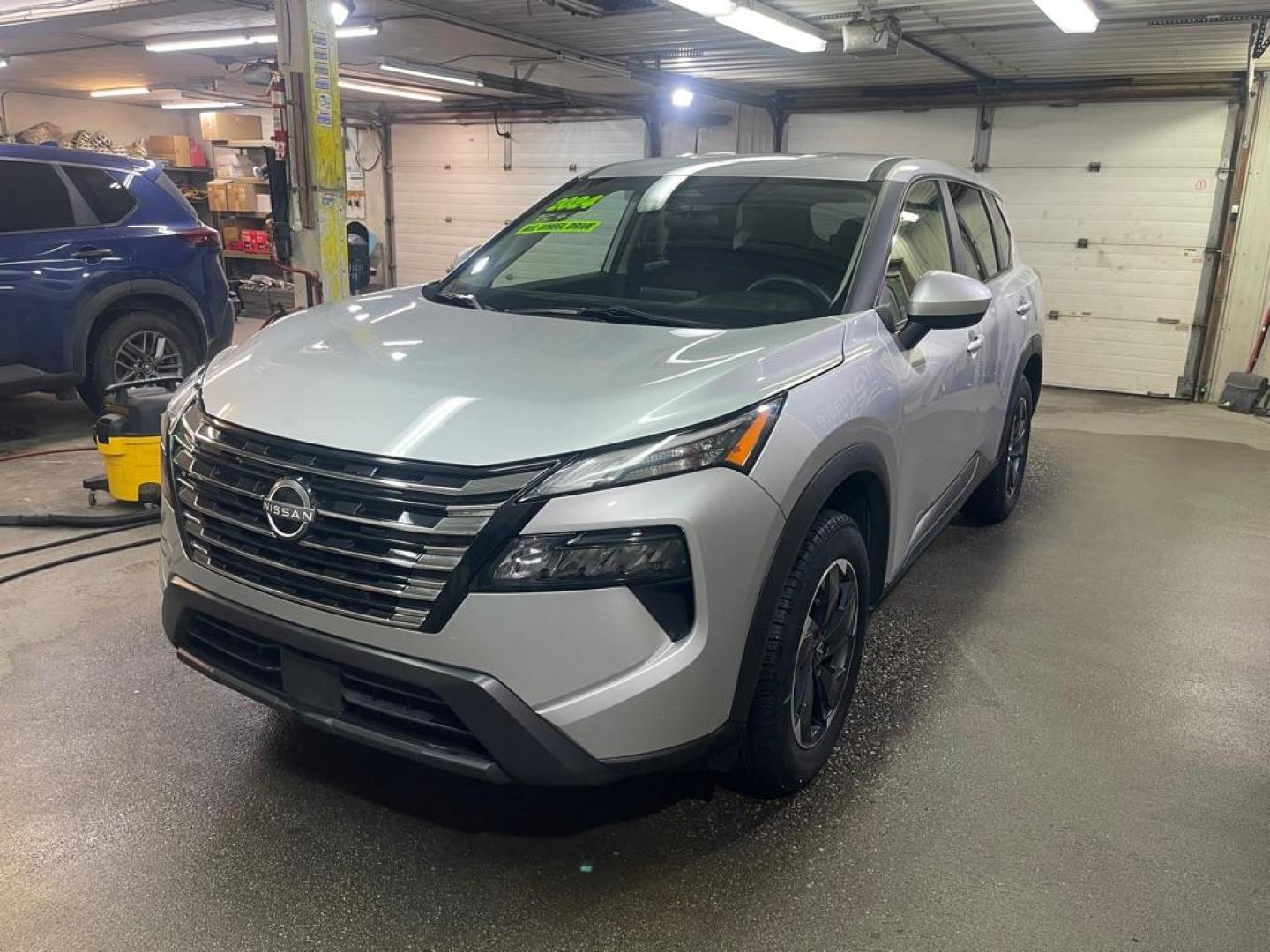 2024 SIILVE NISSAN ROGUE SV (5N1BT3BB6RC) with an 1.5L engine, Continuously Variable transmission, located at 2525 S. Cushman, Fairbanks, AK, 99701, (907) 452-5707, 64.824036, -147.712311 - Photo#1