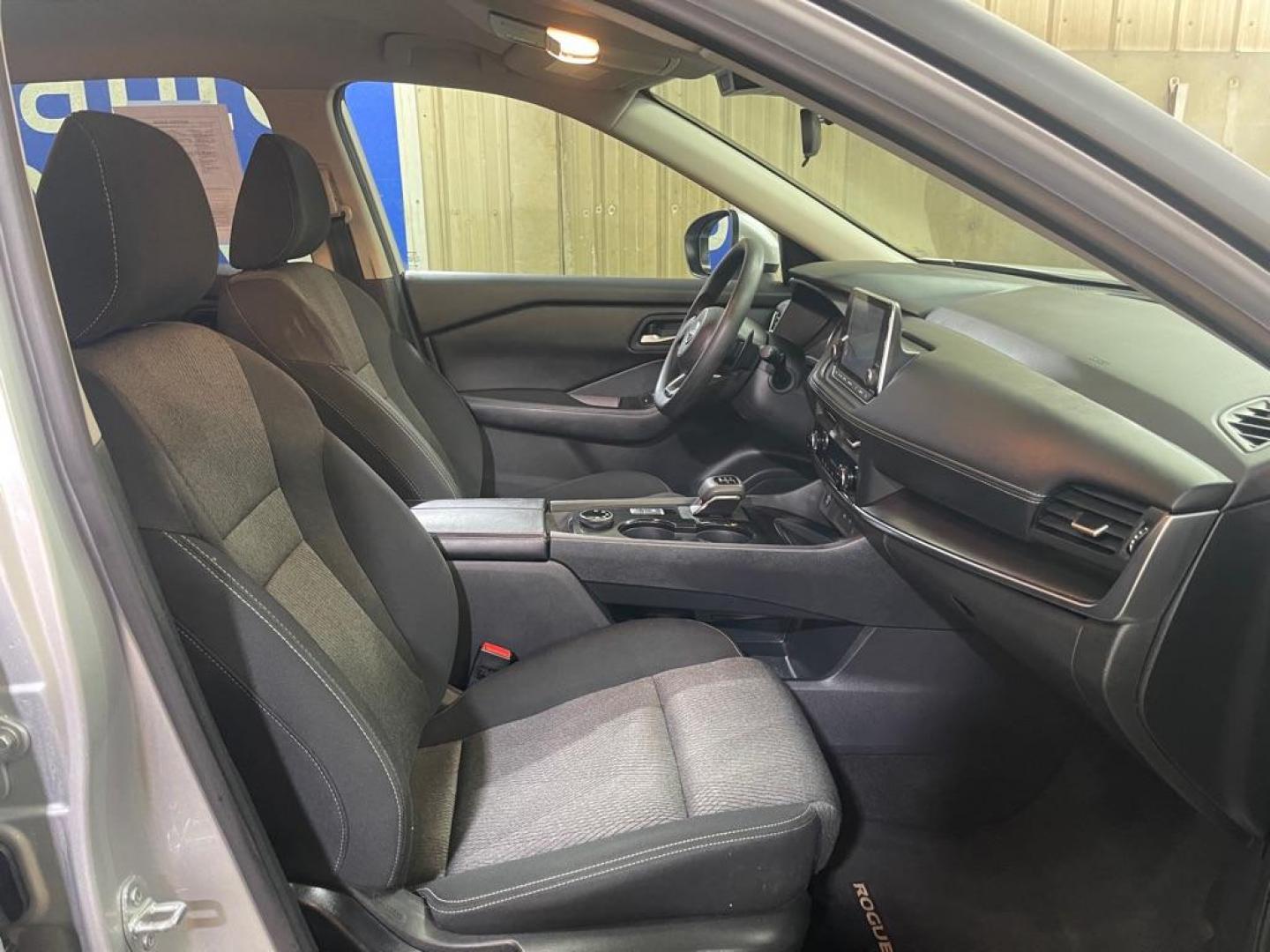 2024 SIILVE NISSAN ROGUE SV (5N1BT3BB6RC) with an 1.5L engine, Continuously Variable transmission, located at 2525 S. Cushman, Fairbanks, AK, 99701, (907) 452-5707, 64.824036, -147.712311 - Photo#3